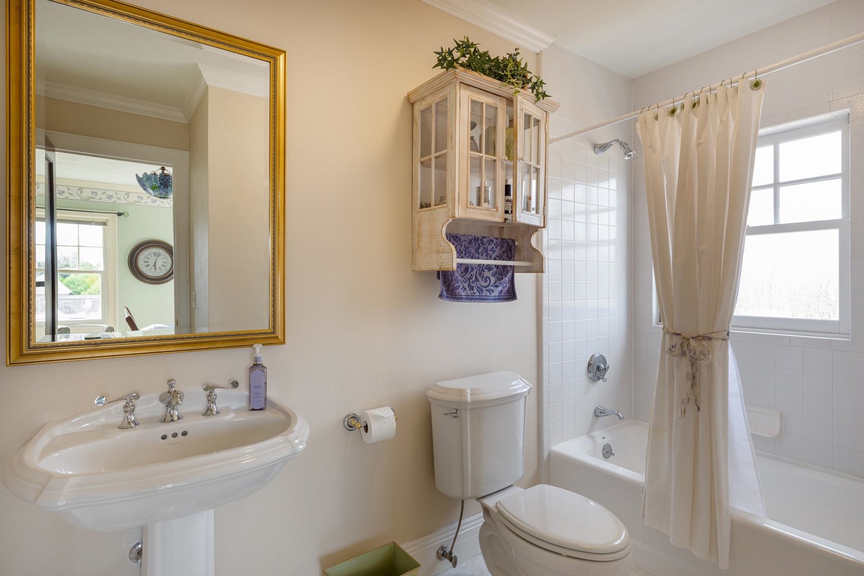 Hortonville, Wisconsin, 54944, United States, 4 Bedrooms Bedrooms, ,6 BathroomsBathrooms,Residential,For Sale,1983735