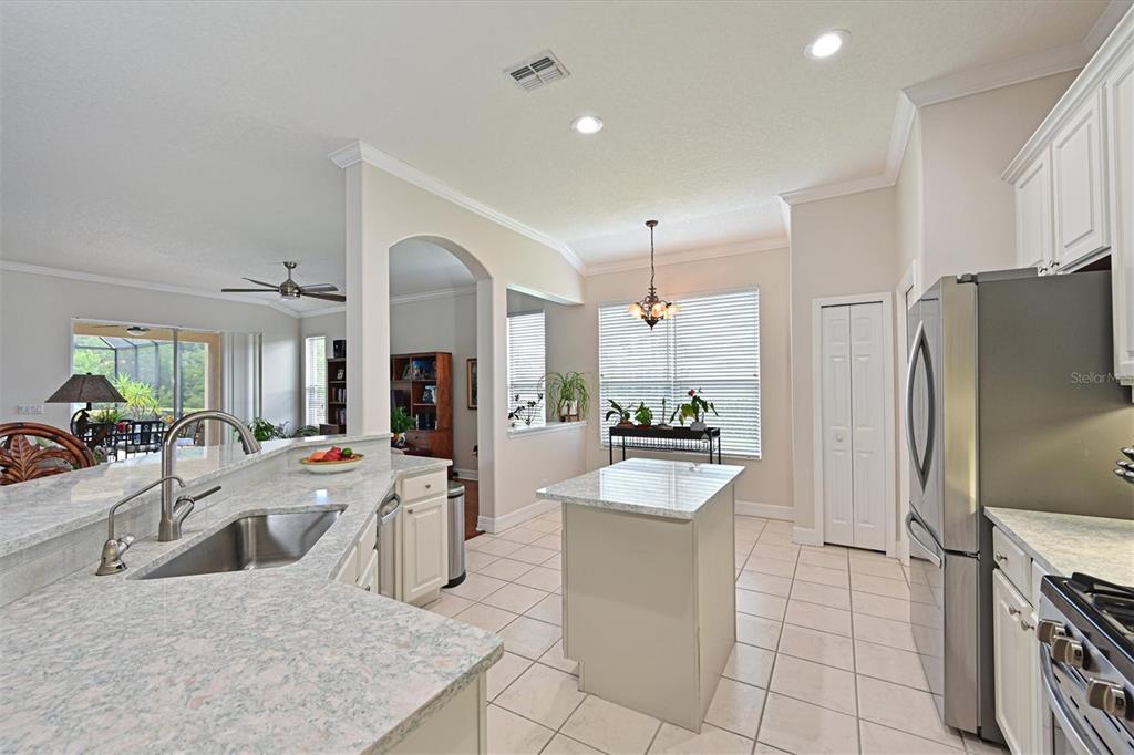 Bradenton, Florida, 34212, United States, 3 Bedrooms Bedrooms, ,2 BathroomsBathrooms,Residential,For Sale,1906883