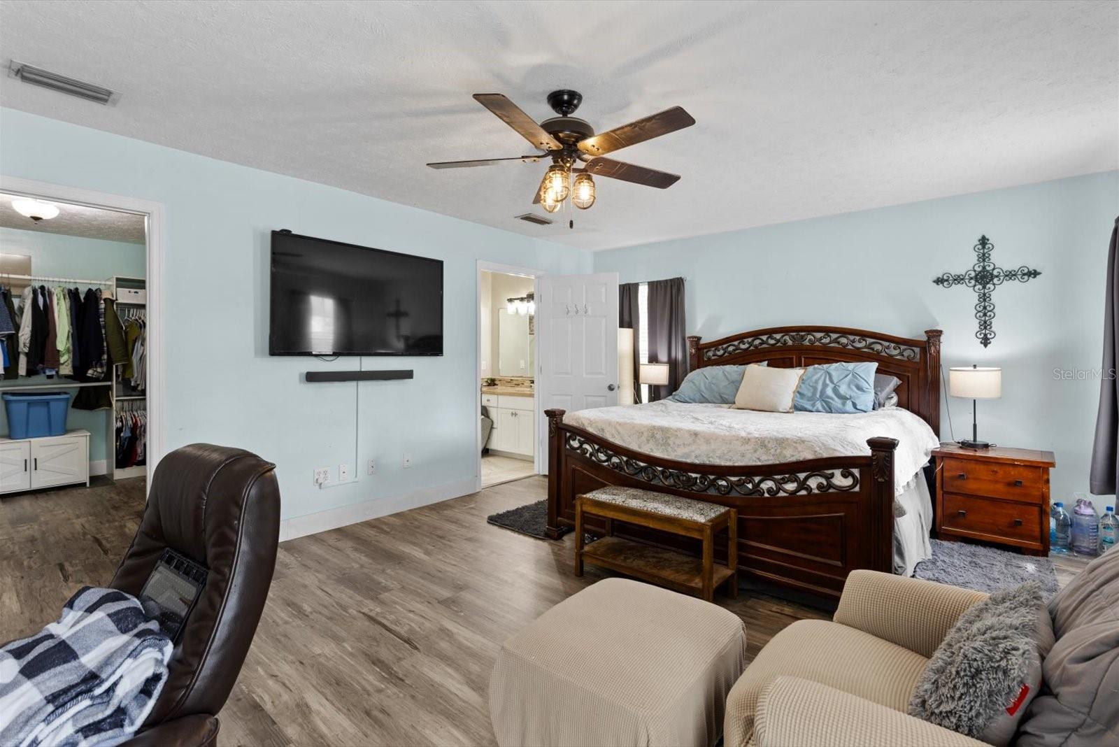 FORT PIERCE, Florida, 34945, United States, 5 Bedrooms Bedrooms, ,4 BathroomsBathrooms,Residential,For Sale,1721914
