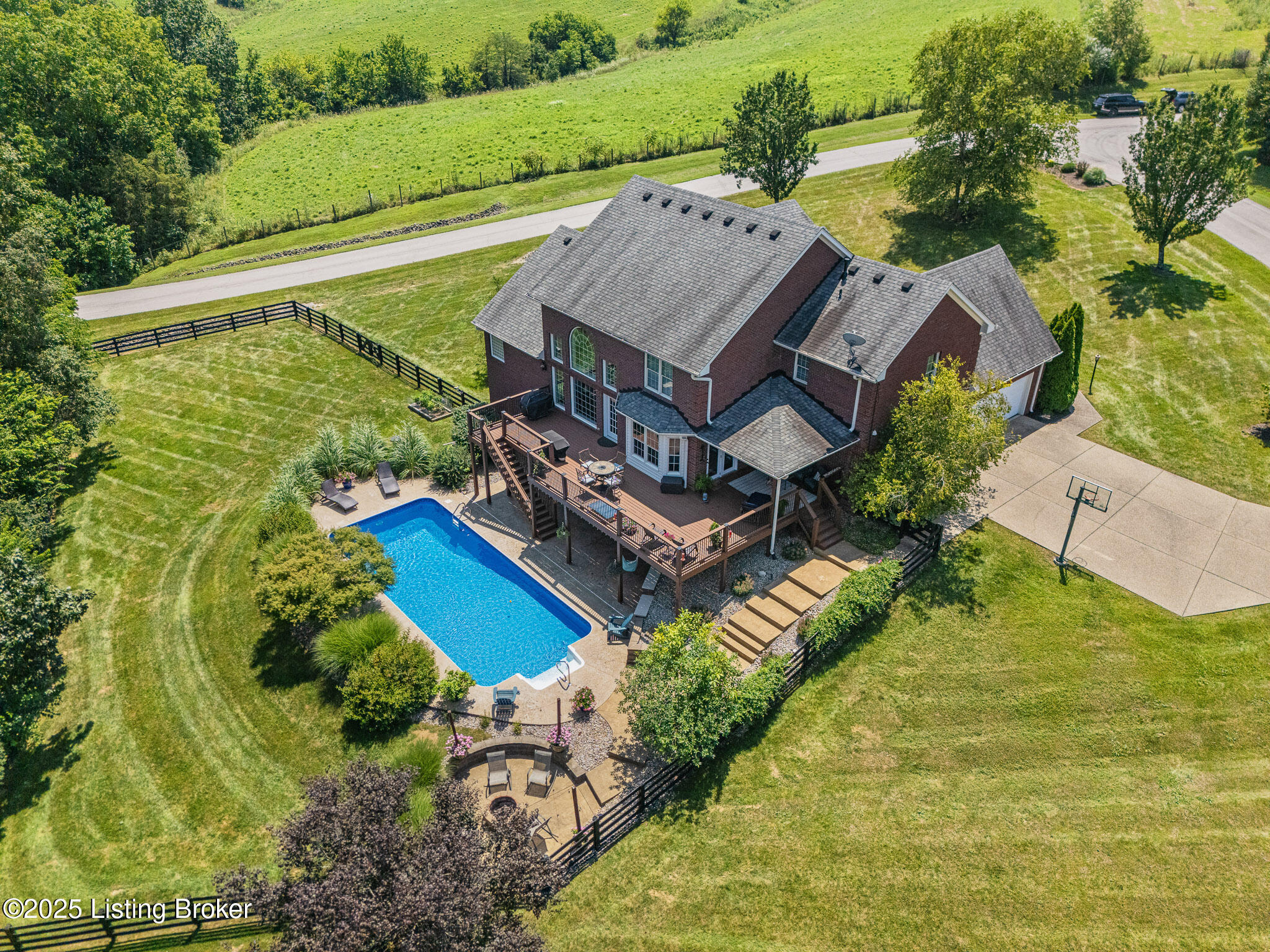 Crestwood, Kentucky, 40014, United States, 6 Bedrooms Bedrooms, ,5 BathroomsBathrooms,Residential,For Sale,1908239