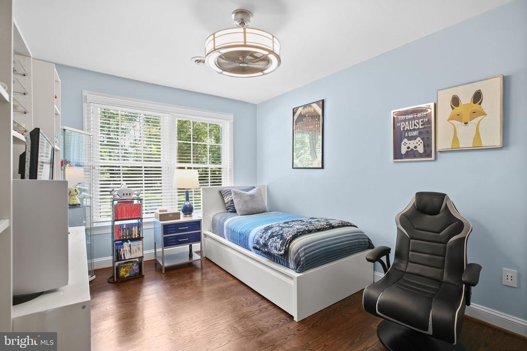 Fredericksburg, Virginia, 22407, United States, 5 Bedrooms Bedrooms, ,5 BathroomsBathrooms,Residential,For Sale,1927805
