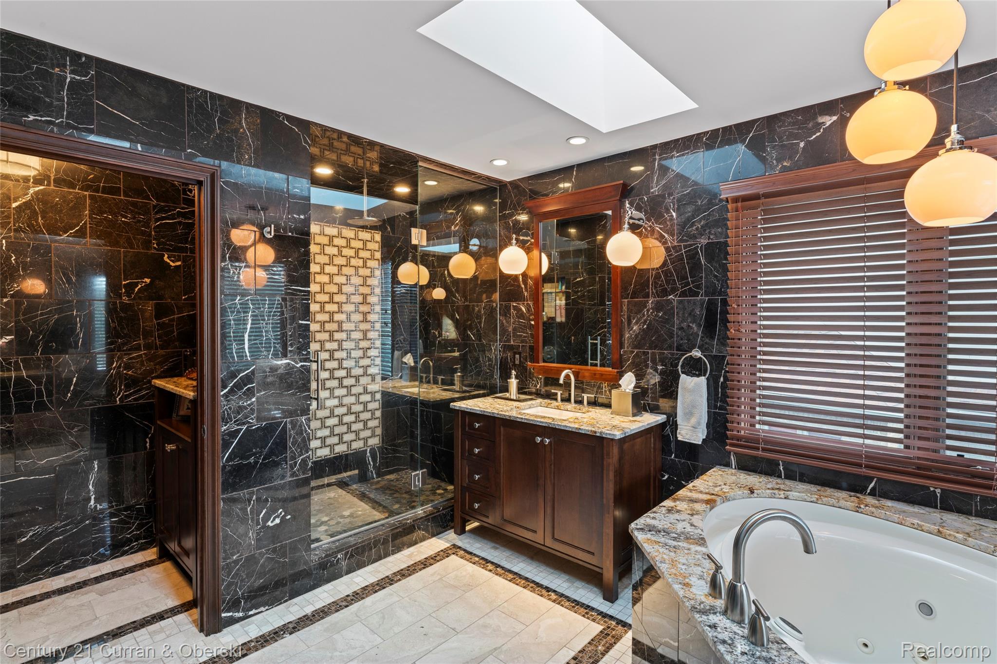 Commerce Charter Township, Michigan, 48382, United States, 4 Bedrooms Bedrooms, ,5 BathroomsBathrooms,Residential,For Sale,1974674