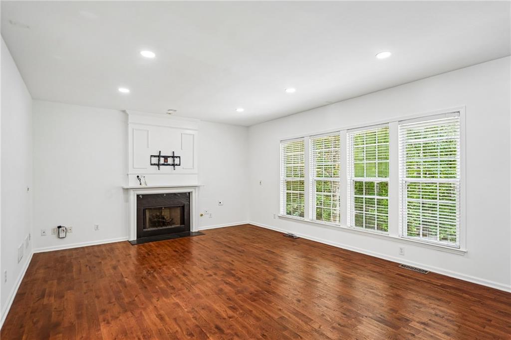 Suwanee, Georgia, 30024, United States, 5 Bedrooms Bedrooms, ,4 BathroomsBathrooms,Residential,For Sale,2040152