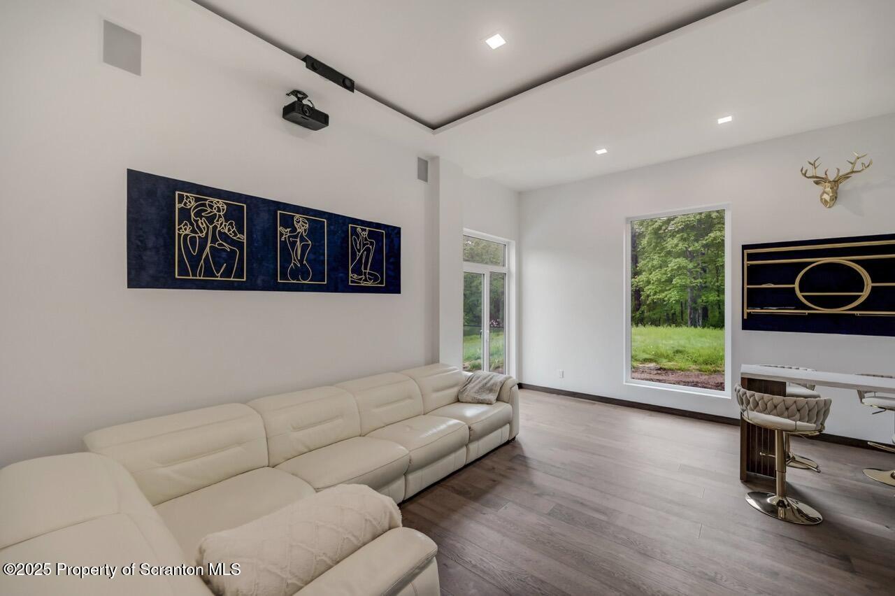 Bear Creek, Pennsylvania, 18602, United States, 4 Bedrooms Bedrooms, ,3 BathroomsBathrooms,Residential,For Sale,2002172