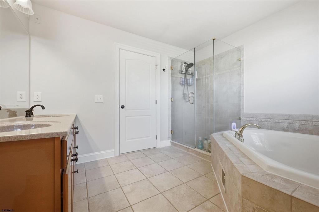 Egg Harbor Township, New Jersey, 08234, United States, 4 Bedrooms Bedrooms, ,3 BathroomsBathrooms,Residential,For Sale,2005825