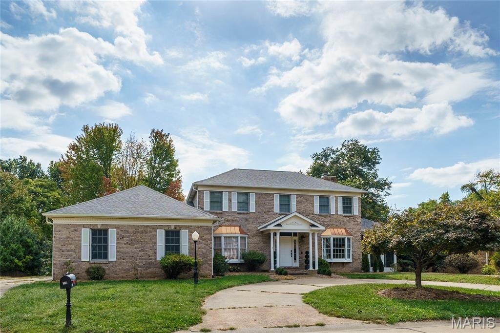 Glen Carbon, Illinois, 62034, United States, 5 Bedrooms Bedrooms, ,4 BathroomsBathrooms,Residential,For Sale,1977133