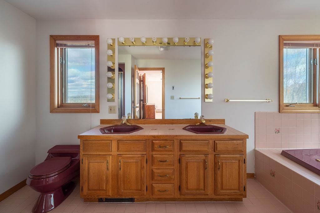 Bow, New Hampshire, 03304, United States, 4 Bedrooms Bedrooms, ,6 BathroomsBathrooms,Residential,For Sale,1989692