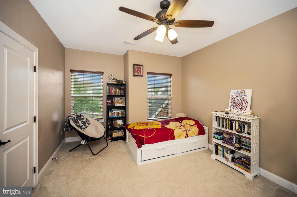 Woodbridge, Virginia, 22193, United States, 6 Bedrooms Bedrooms, ,6 BathroomsBathrooms,Residential,For Sale,1919107