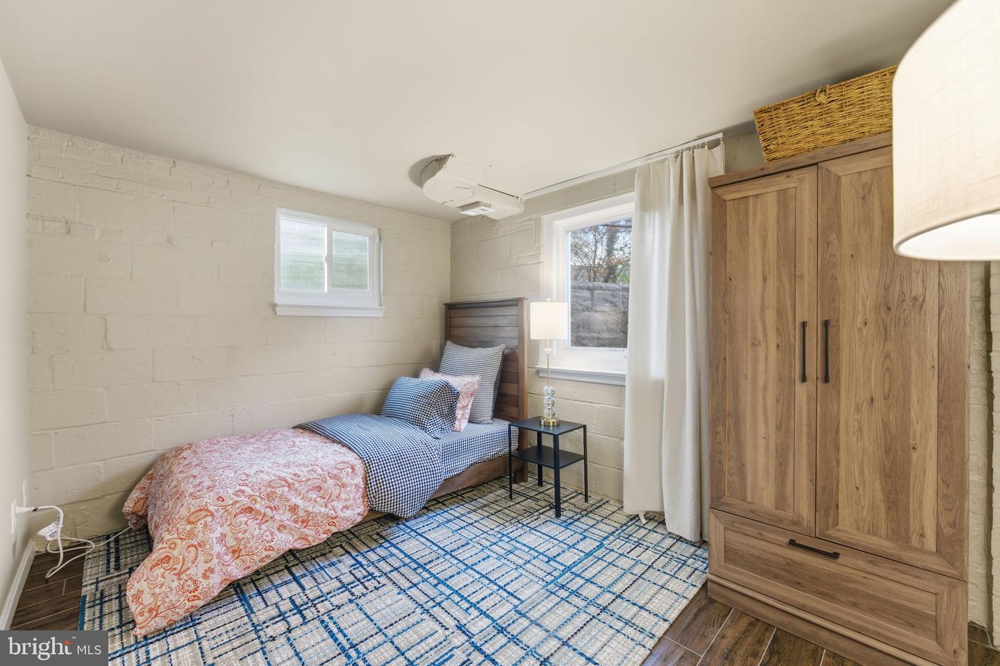 Kensington, Maryland, 20895, United States, 3 Bedrooms Bedrooms, ,2 BathroomsBathrooms,Residential,For Sale,1999038