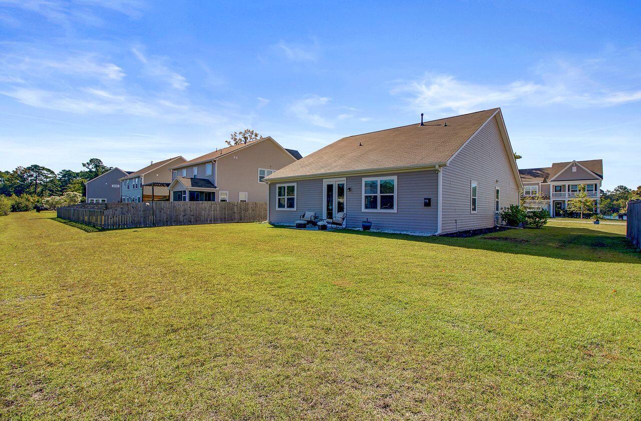 Johns Island, South Carolina, 29455, United States, 4 Bedrooms Bedrooms, ,2 BathroomsBathrooms,Residential,For Sale,1967653