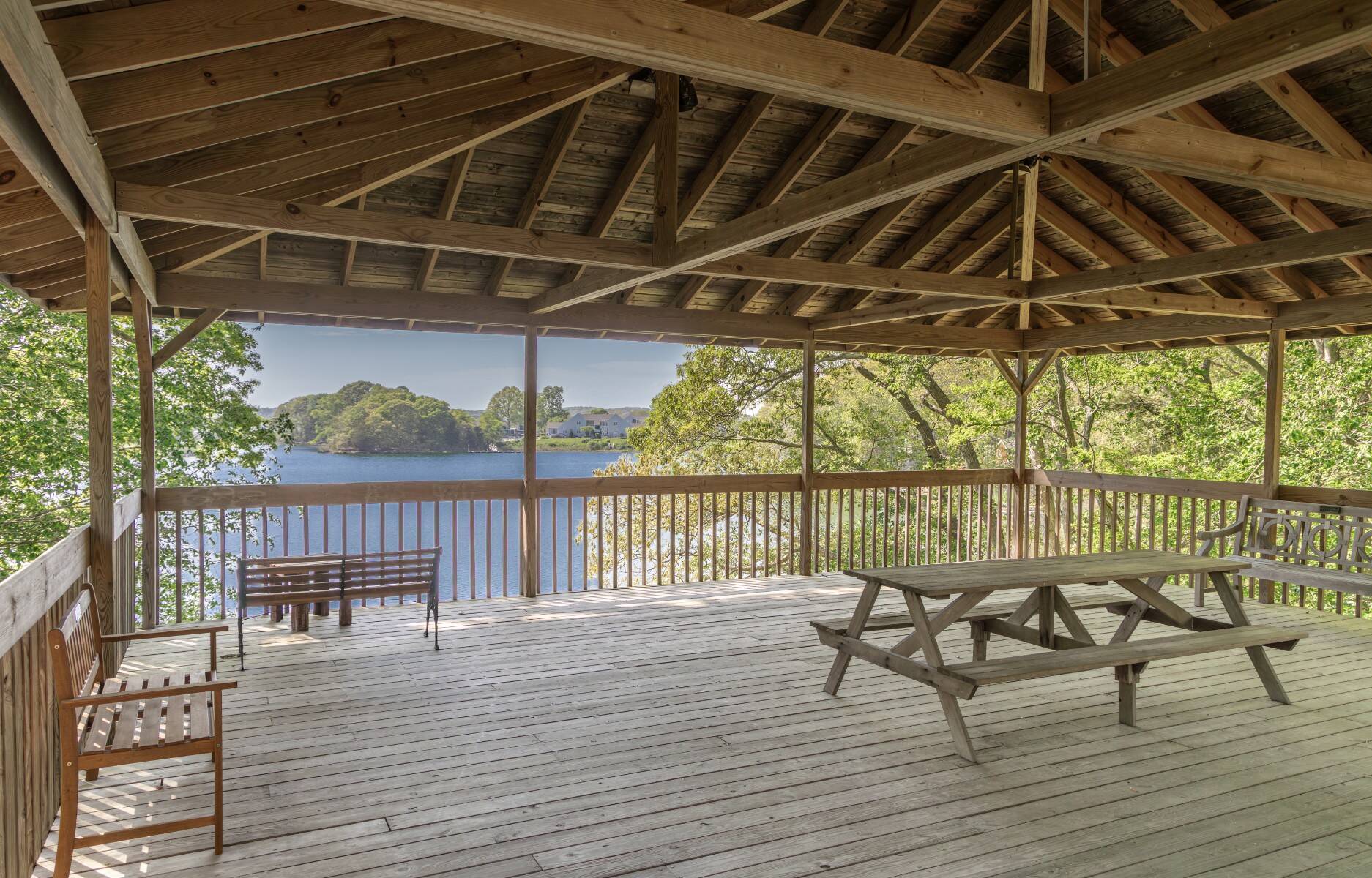  70 WATERS EDGE RD - 物件實景