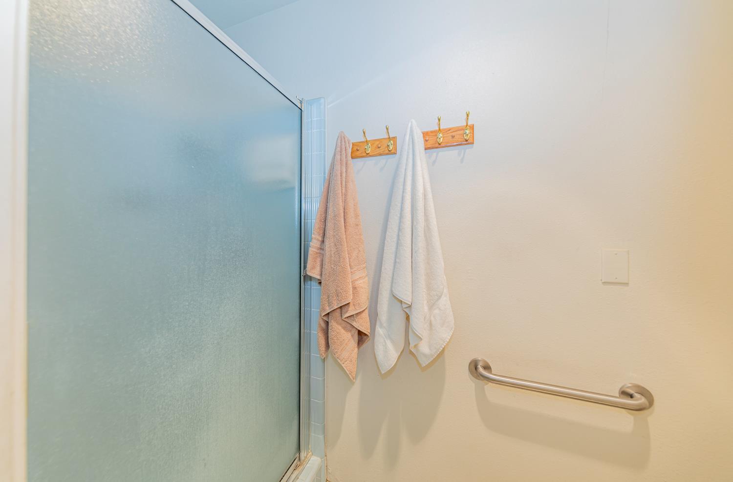 Oakhurst, California, 93644, United States, 4 Bedrooms Bedrooms, ,3 BathroomsBathrooms,Residential,For Sale,1974250