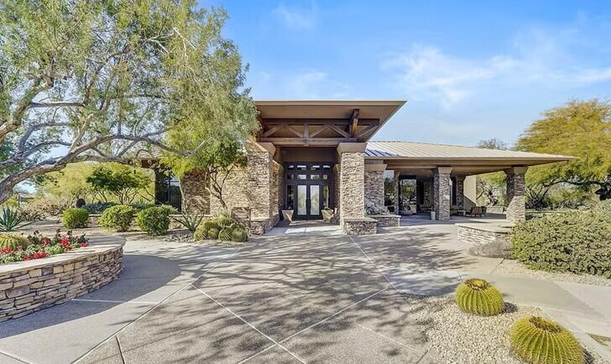  7696 E Moura Dr  Scottsdale, AZ - 物件實景
