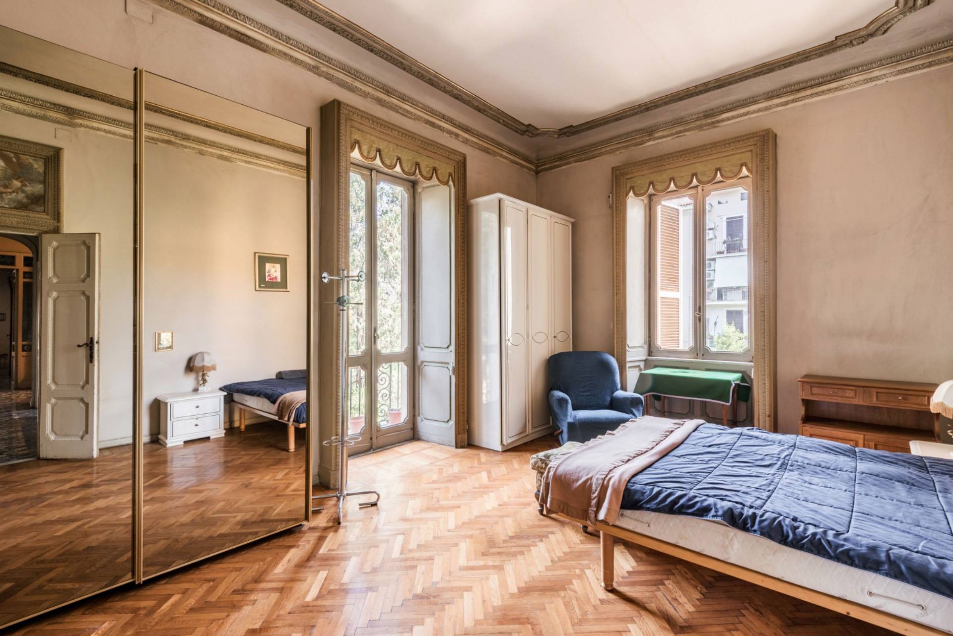 Roma, Roma, 00100, IT, 4 Bedrooms Bedrooms, ,2 BathroomsBathrooms,Residential,For Sale,1987482