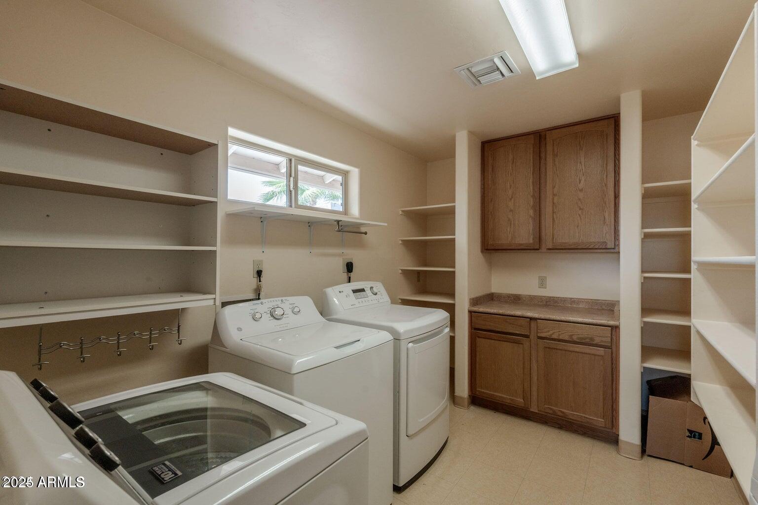 Casa Grande, Arizona, 85122, United States, 7 Bedrooms Bedrooms, ,Residential,For Sale,1932928