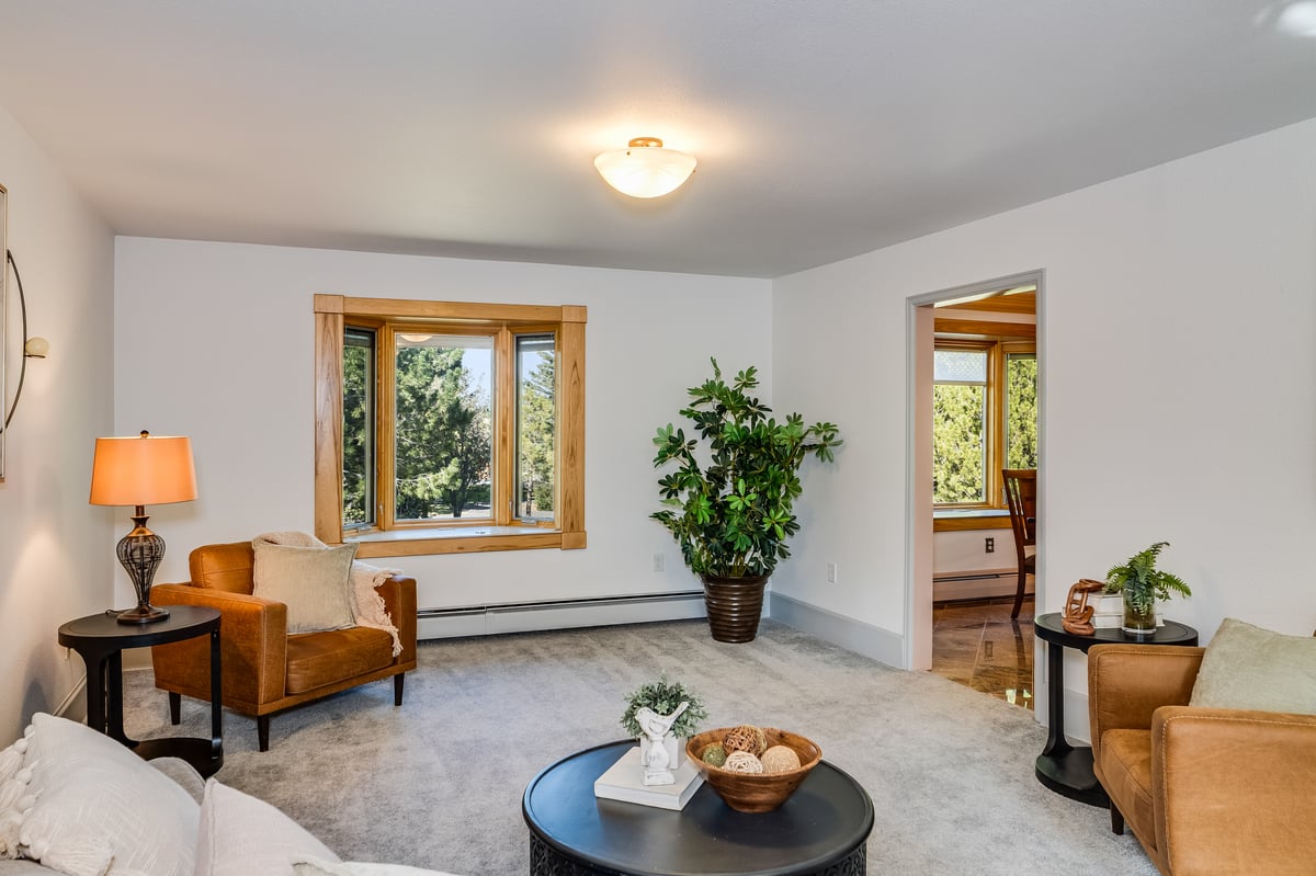 Cheyenne, Wyoming, 82009, United States, 5 Bedrooms Bedrooms, ,3 BathroomsBathrooms,Residential,For Sale,1981305