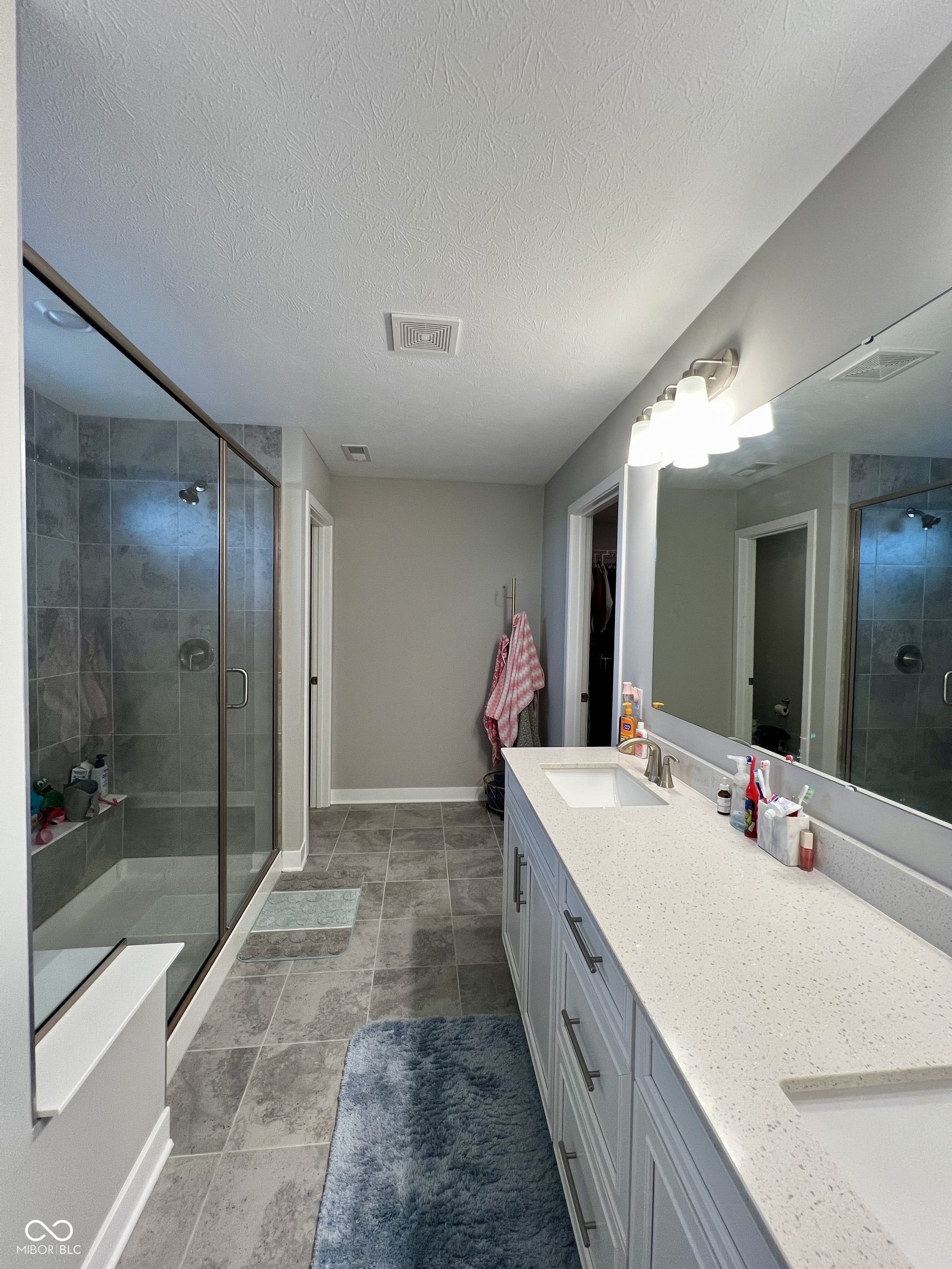 Greenwood, Indiana, 46143, United States, 5 Bedrooms Bedrooms, ,4 BathroomsBathrooms,Residential,For Sale,1976325