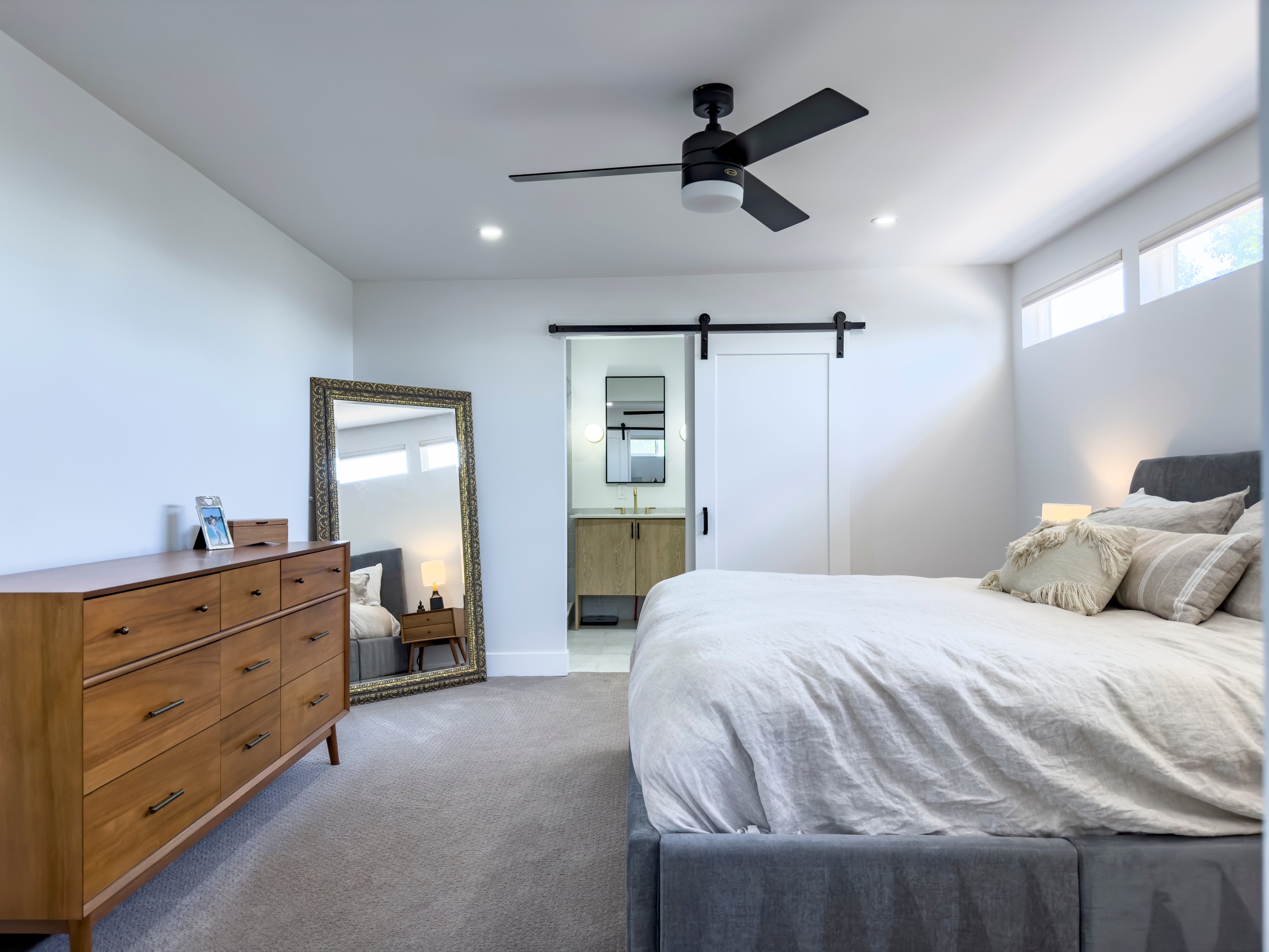  Beautifully renovated-perfect blend of modern functionality, thoughtful design - 物件實景