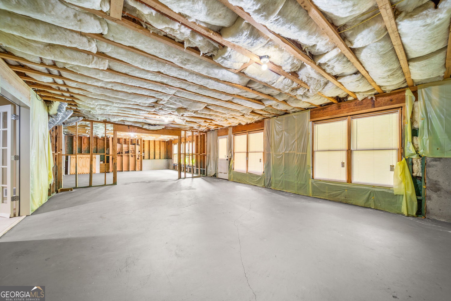 Snellville, Georgia, 30078, United States, 4 Bedrooms Bedrooms, ,5 BathroomsBathrooms,Residential,For Sale,1992513