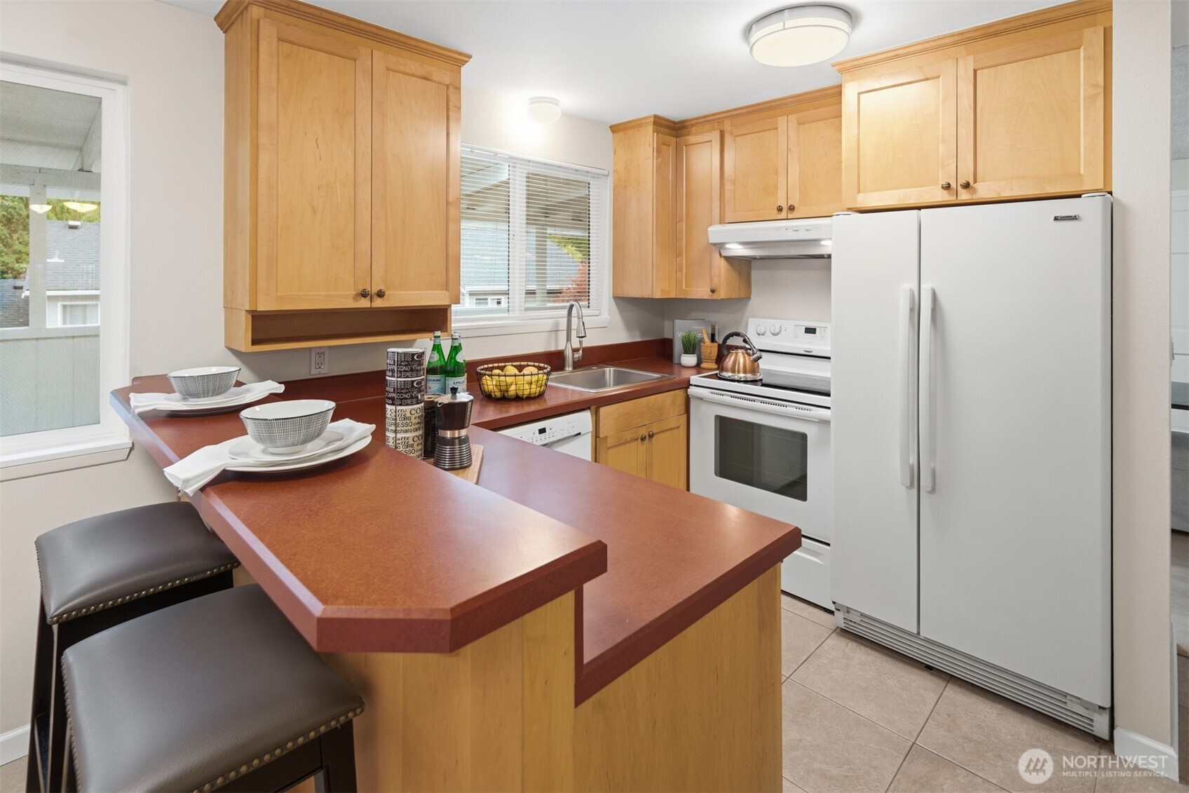 Kirkland, Washington, 98033, United States, 4 Bedrooms Bedrooms, ,3 BathroomsBathrooms,Residential,For Sale,1995670