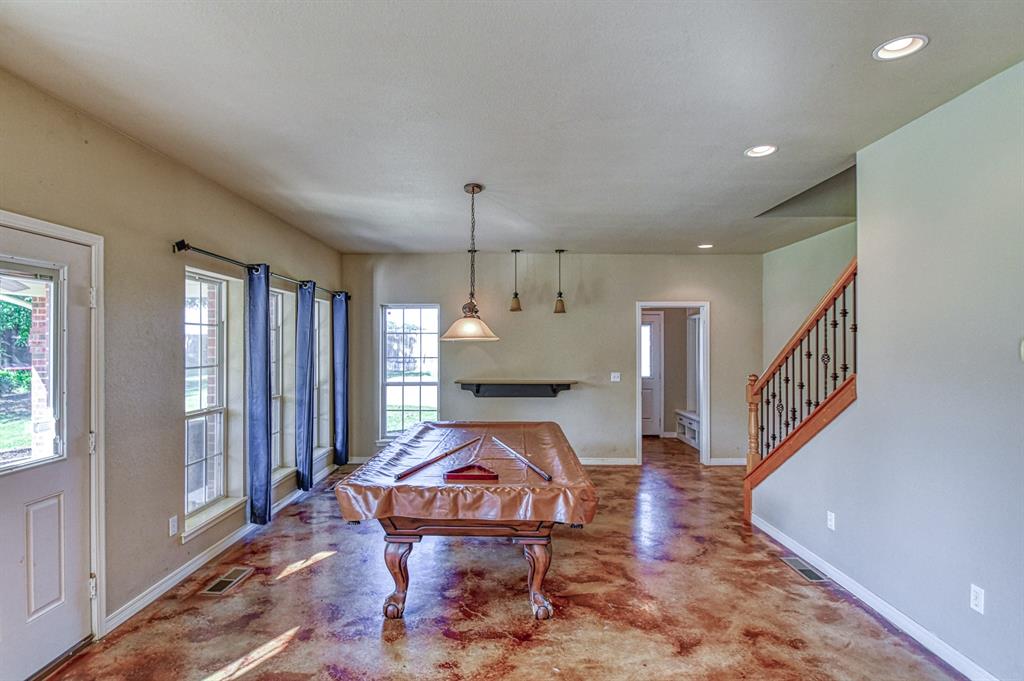 Noble, Oklahoma, 73068, United States, 6 Bedrooms Bedrooms, ,4 BathroomsBathrooms,Residential,For Sale,1978197