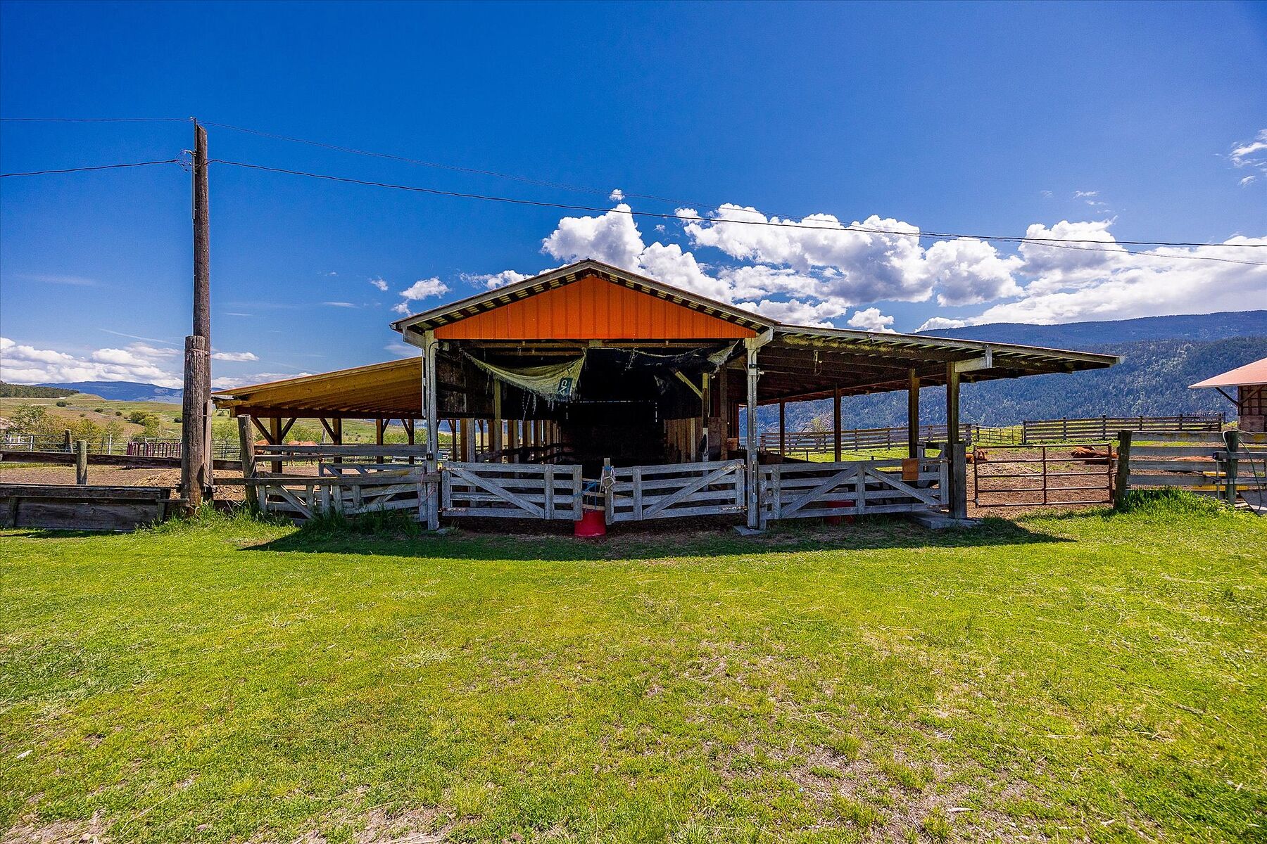  Large Holdings Farm - 物件實景