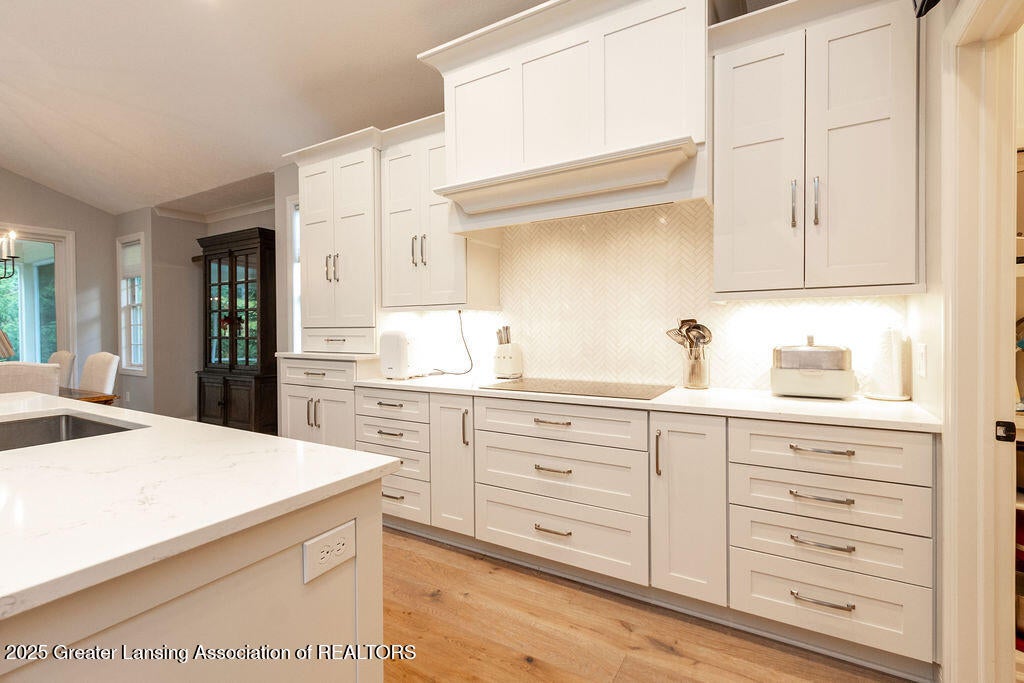 East Lansing, Michigan, 48823, United States, 4 Bedrooms Bedrooms, ,3 BathroomsBathrooms,Residential,For Sale,1890270