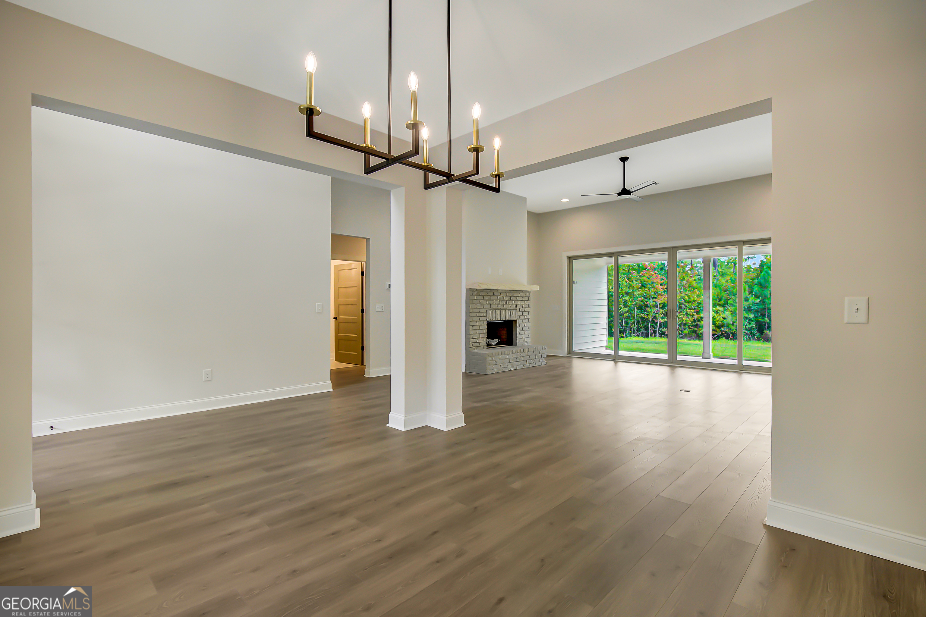 Senoia, Georgia, 30276, United States, 5 Bedrooms Bedrooms, ,4 BathroomsBathrooms,Residential,For Sale,1901806