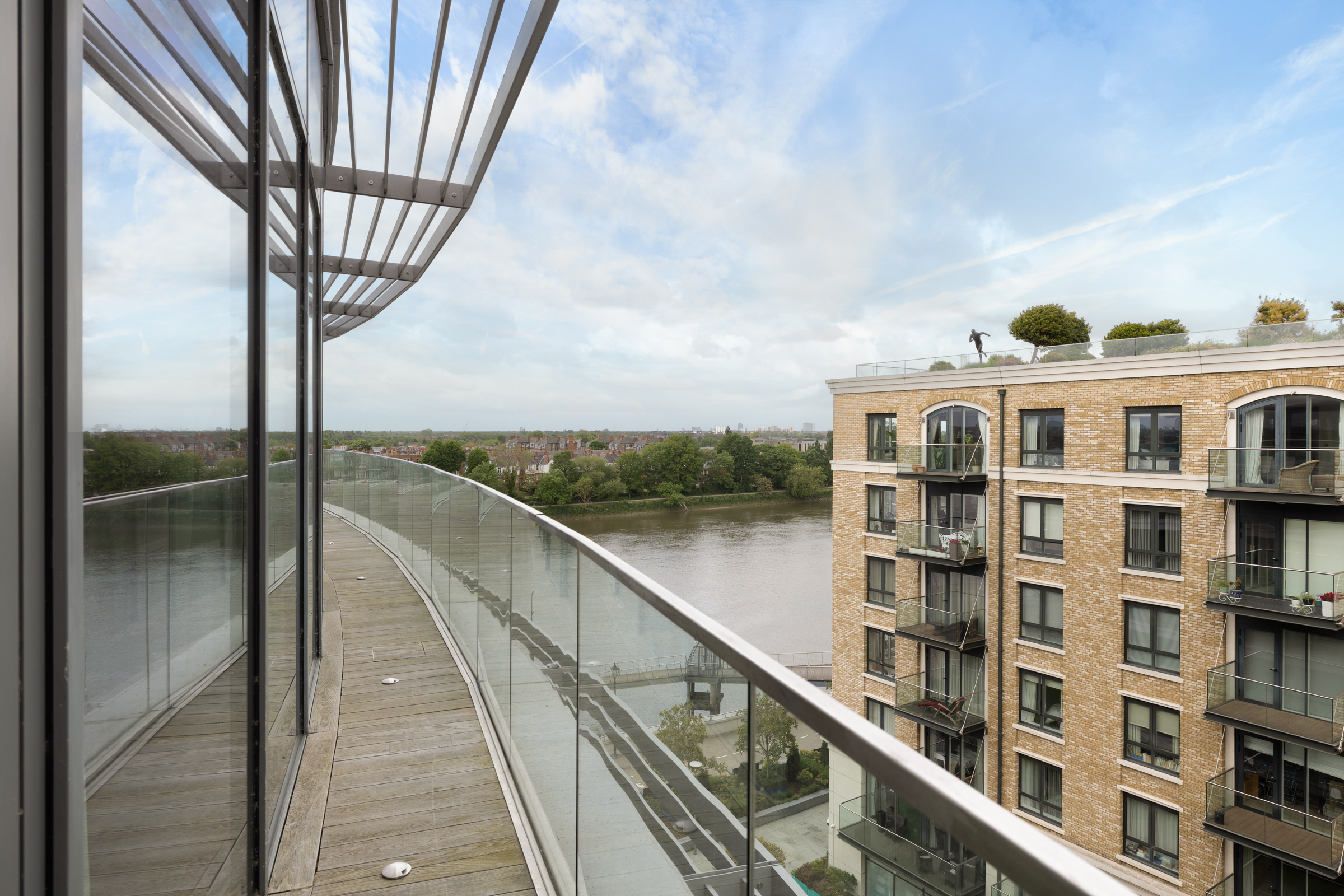  Striking penthouse with panoramic vistas of the Thames - 物件實景