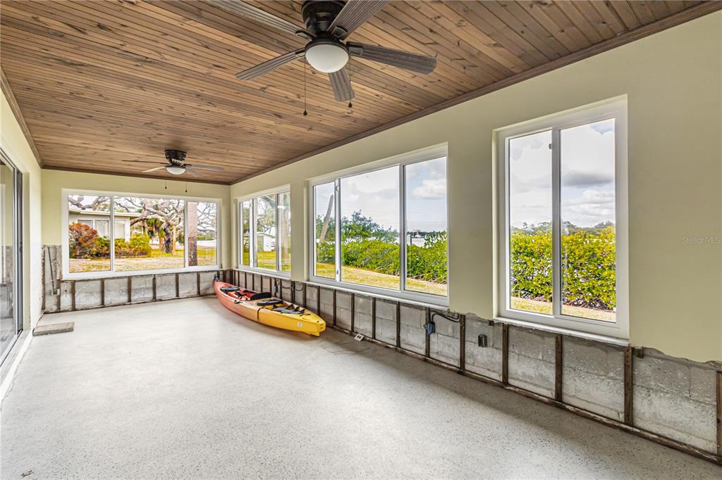 945 Bayshore Drive, Tarpon Springs, Florida, 34689, United States, 3 Bedrooms Bedrooms, ,2 BathroomsBathrooms,Residential,For Sale,945 Bayshore Drive,1675111