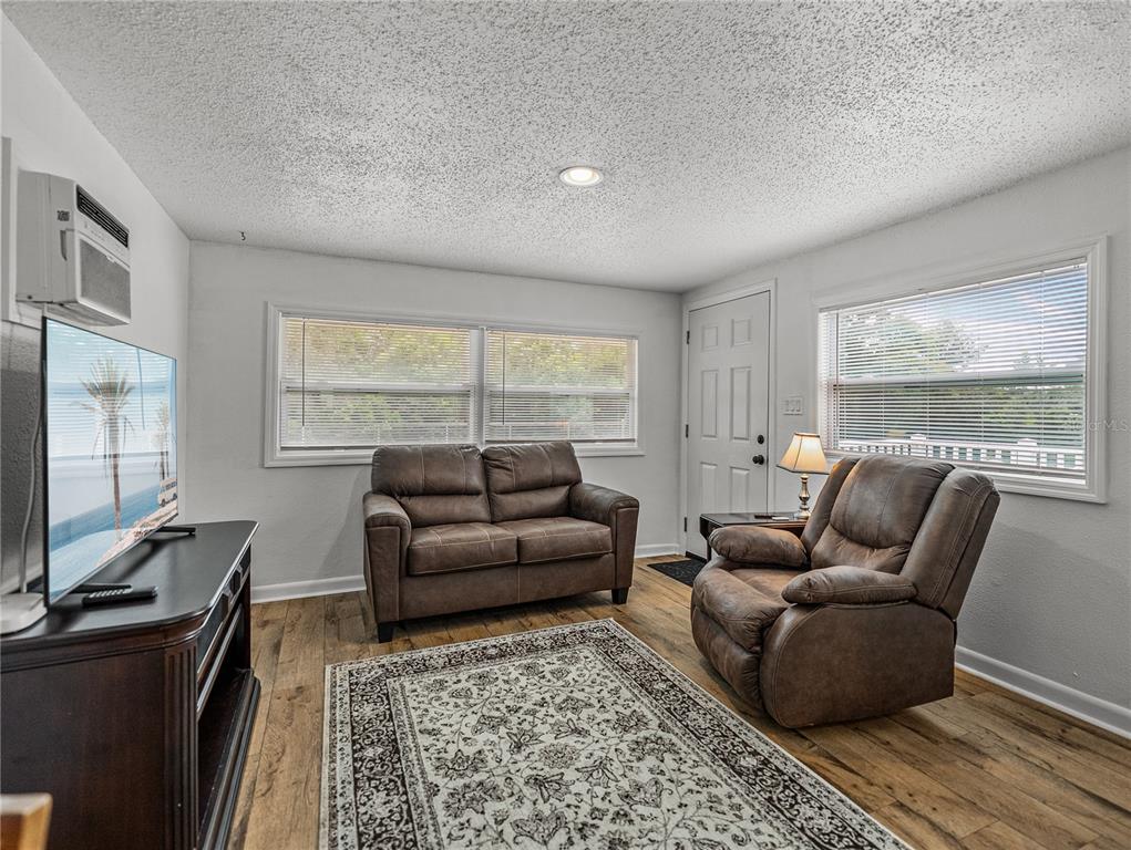 Lake Wales, Florida, 33898, United States, 3 Bedrooms Bedrooms, ,2 BathroomsBathrooms,Residential,For Sale,1950388