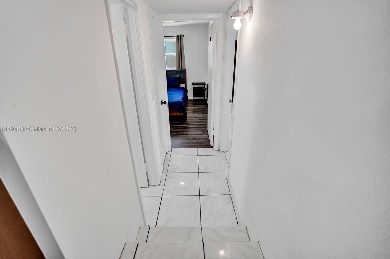 West Palm Beach, Florida, 33407, United States, 6 Bedrooms Bedrooms, ,5 BathroomsBathrooms,Residential,For Sale,1987925