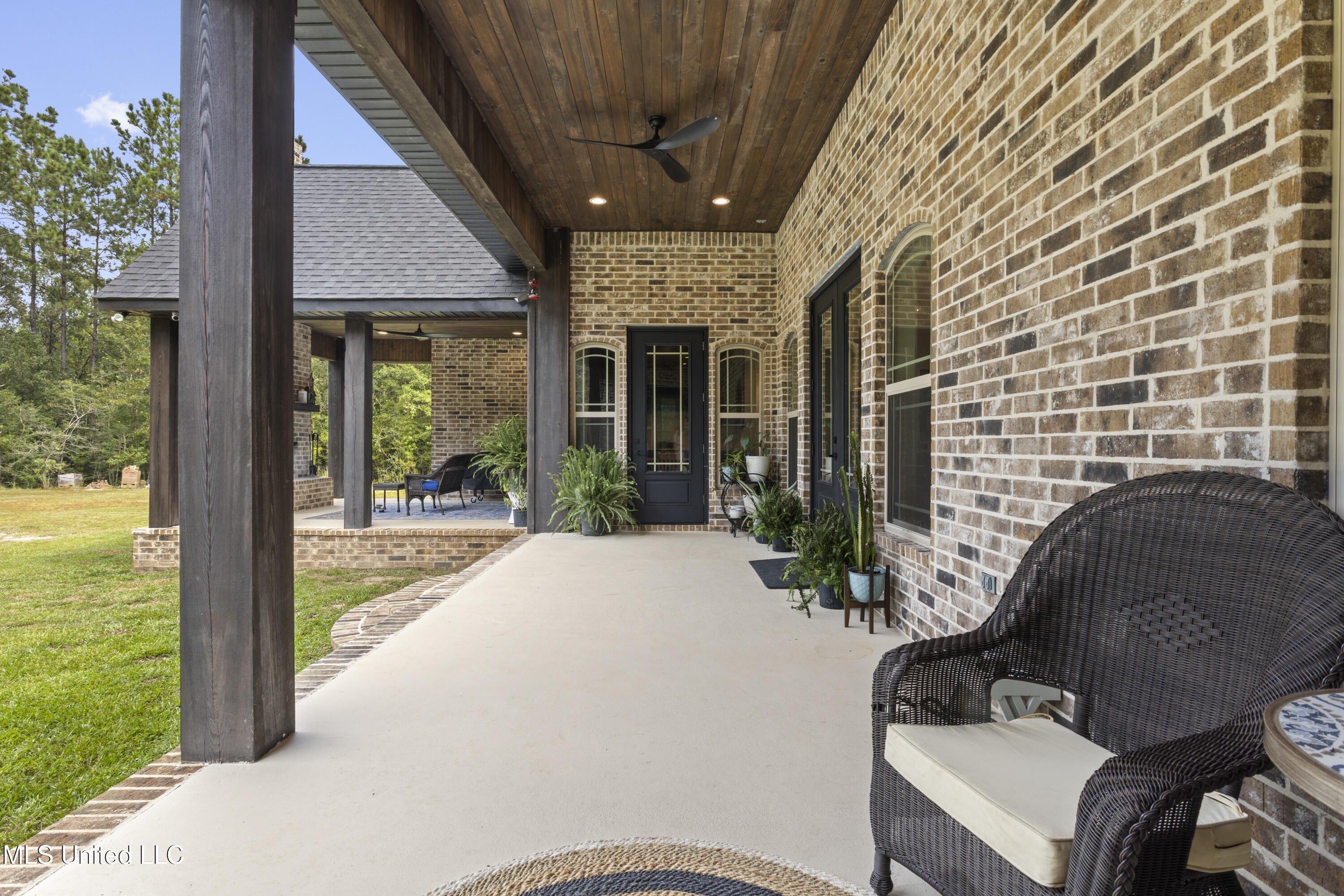 Gulfport, Mississippi, 39503, United States, 5 Bedrooms Bedrooms, ,5 BathroomsBathrooms,Residential,For Sale,1974357