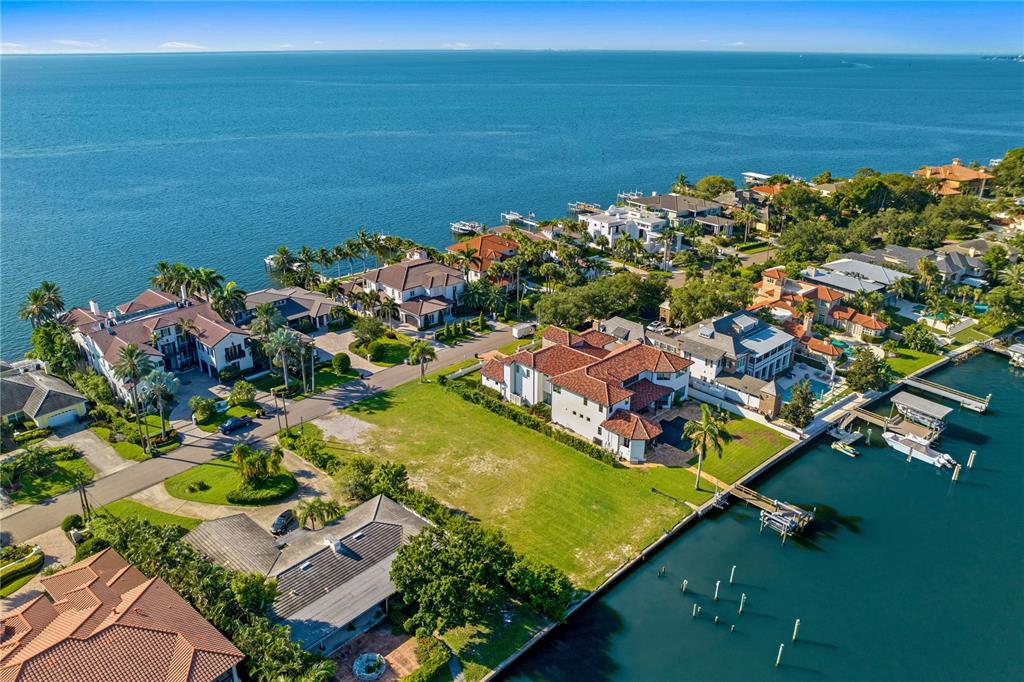 St Petersburg, Florida, 33704, United States, 6 Bedrooms Bedrooms, ,8 BathroomsBathrooms,Residential,For Sale,1897556