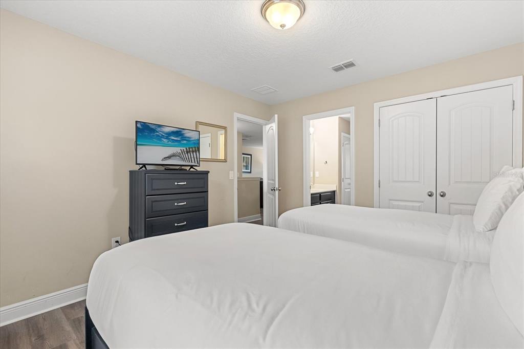 Davenport, Florida, 33837, United States, 6 Bedrooms Bedrooms, ,5 BathroomsBathrooms,Residential,For Sale,1821161