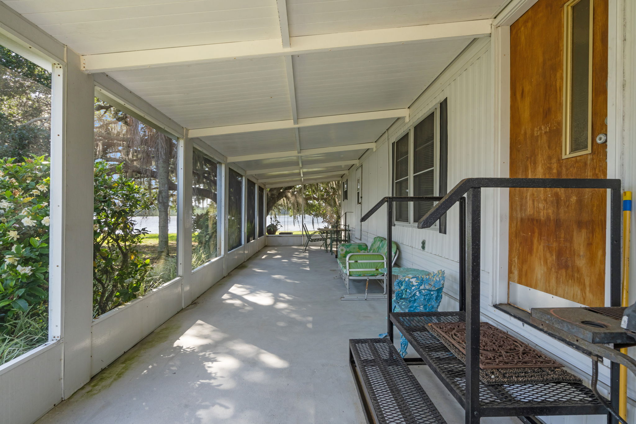 LAKE WALES, Florida, 33898, United States, 6 Bedrooms Bedrooms, ,5 BathroomsBathrooms,Residential,For Sale,1974565