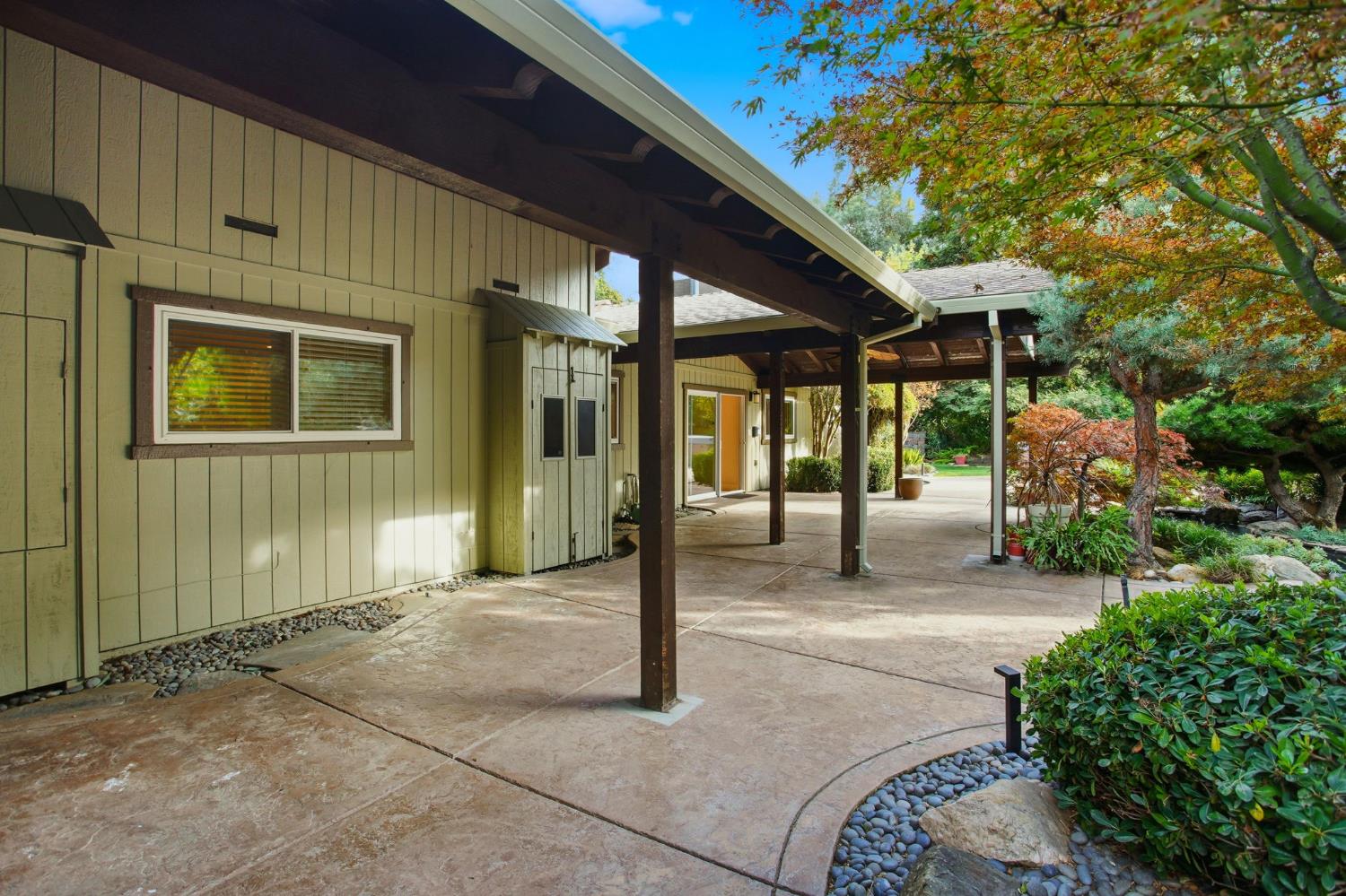 Roseville, California, 95747, United States, 4 Bedrooms Bedrooms, ,4 BathroomsBathrooms,Residential,For Sale,1988108