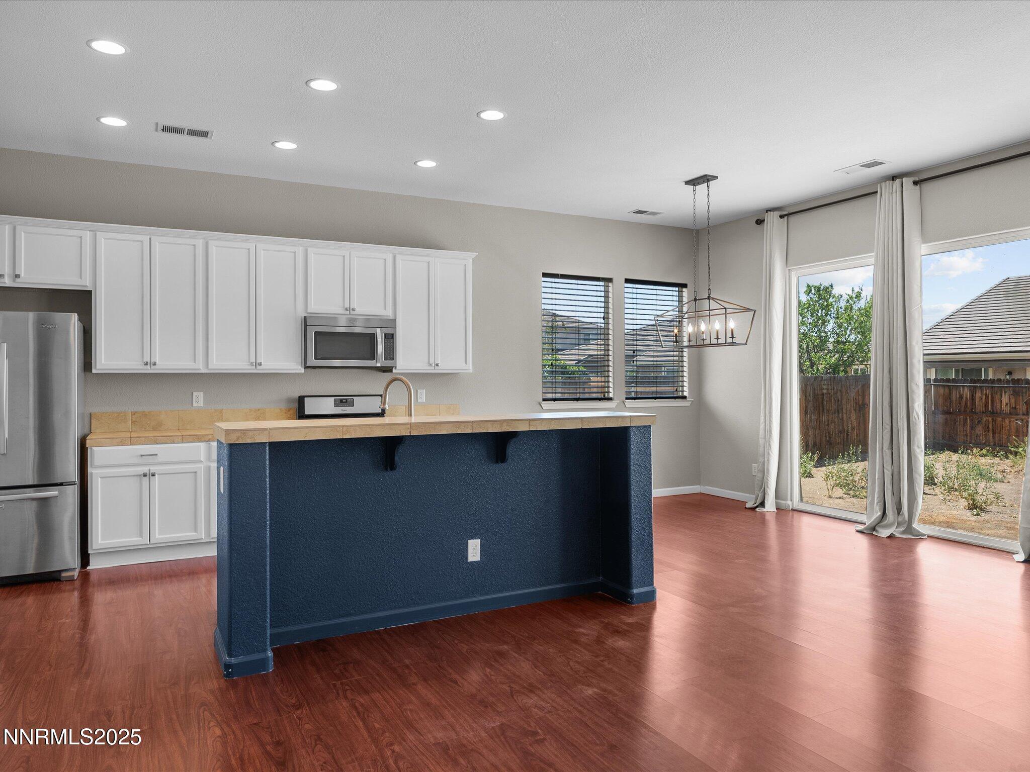 Dayton, Nevada, 89403, United States, 3 Bedrooms Bedrooms, ,2 BathroomsBathrooms,Residential,For Sale,1848243