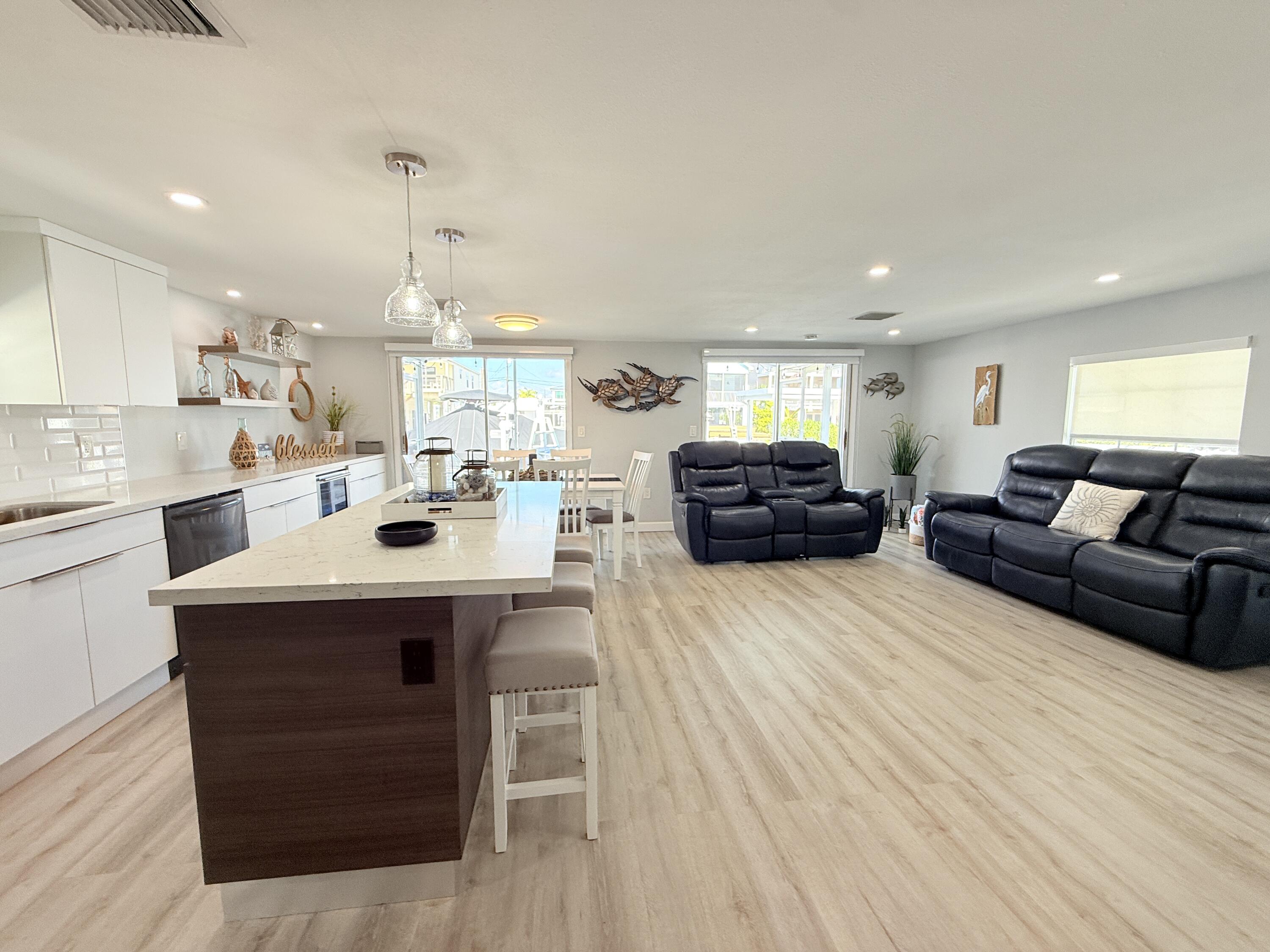 Key Largo, Florida, 33037, United States, 2 Bedrooms Bedrooms, ,2 BathroomsBathrooms,Residential,For Sale,1998042