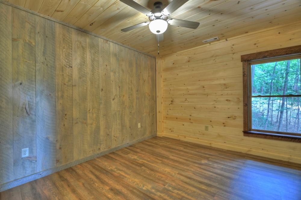 Mineral Bluff, Georgia, 30559, United States, 4 Bedrooms Bedrooms, ,4 BathroomsBathrooms,Residential,For Sale,1871299