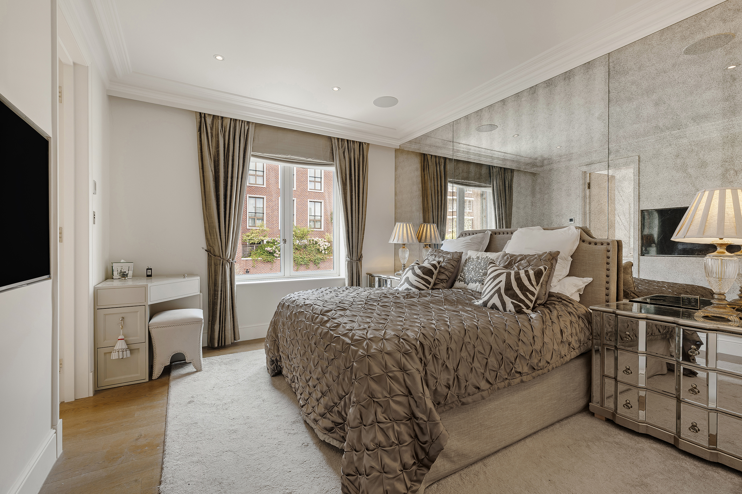  A Six-Bedroom Chelsea Townhouse with a West-Facing Garden - 物件實景