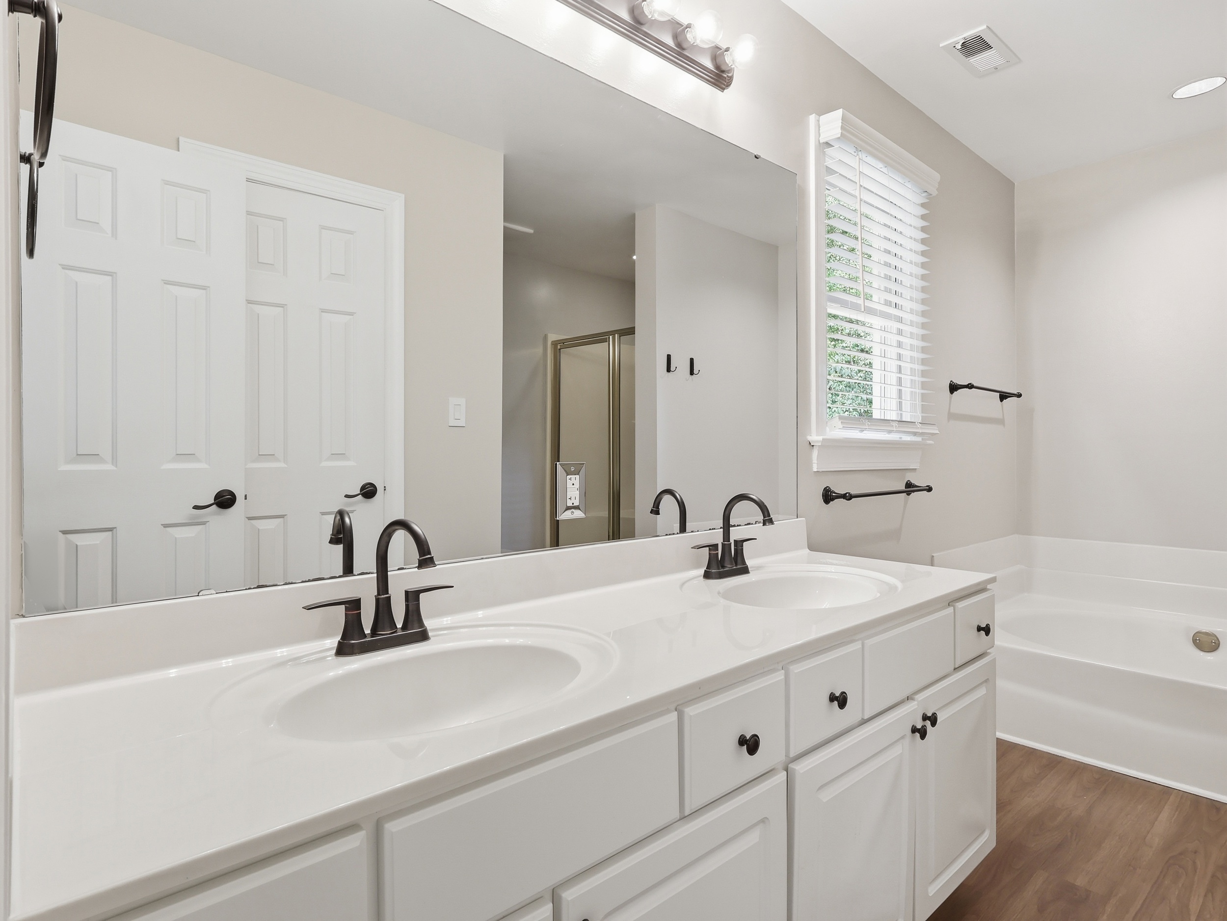  103 Whisper Creek Court, Cary, NC 27513 - 物件實景