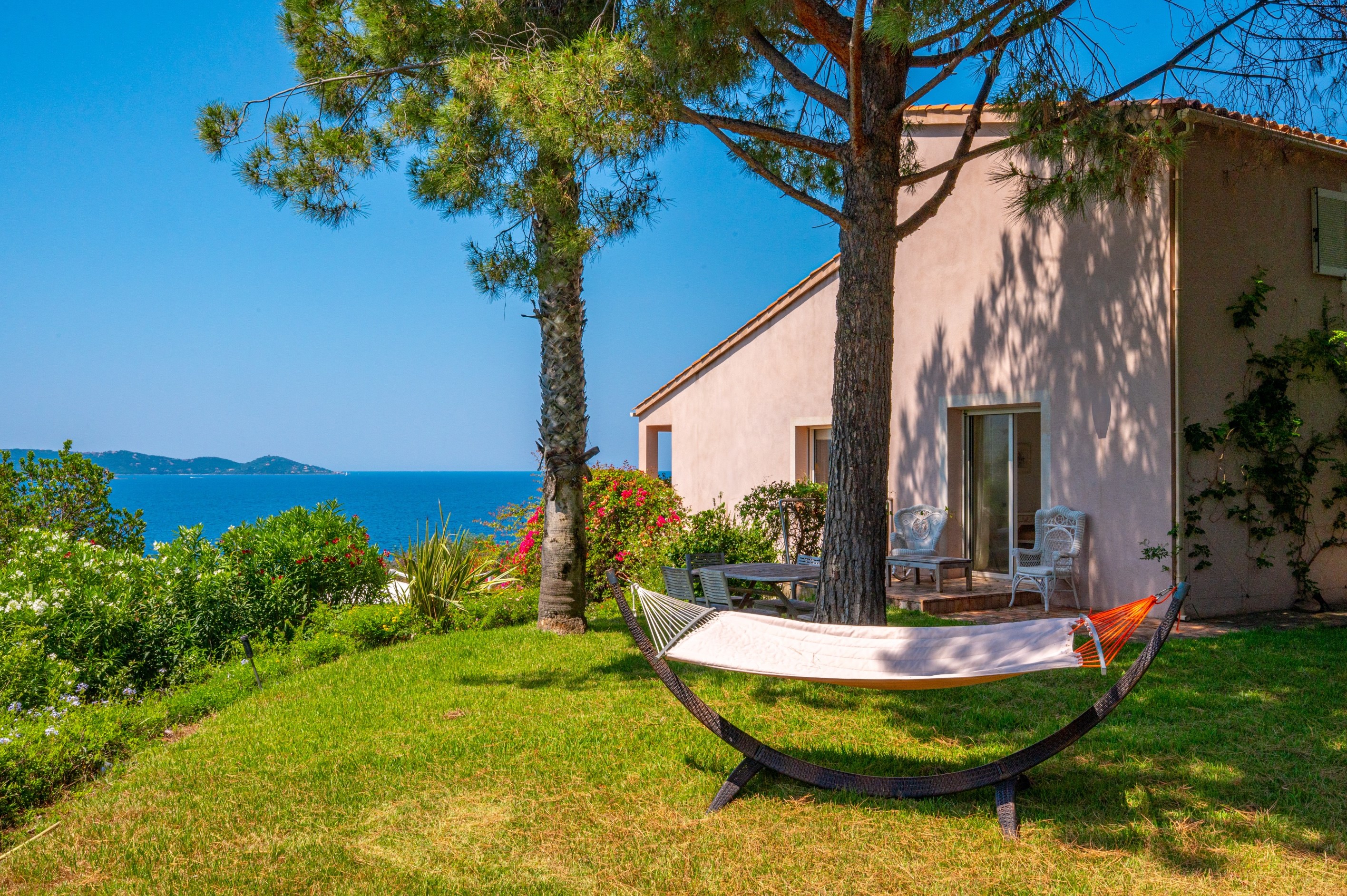  For sale : Luxury villa with pool, sea view and beach on foot - Isolella, Pietr… - 物件實景