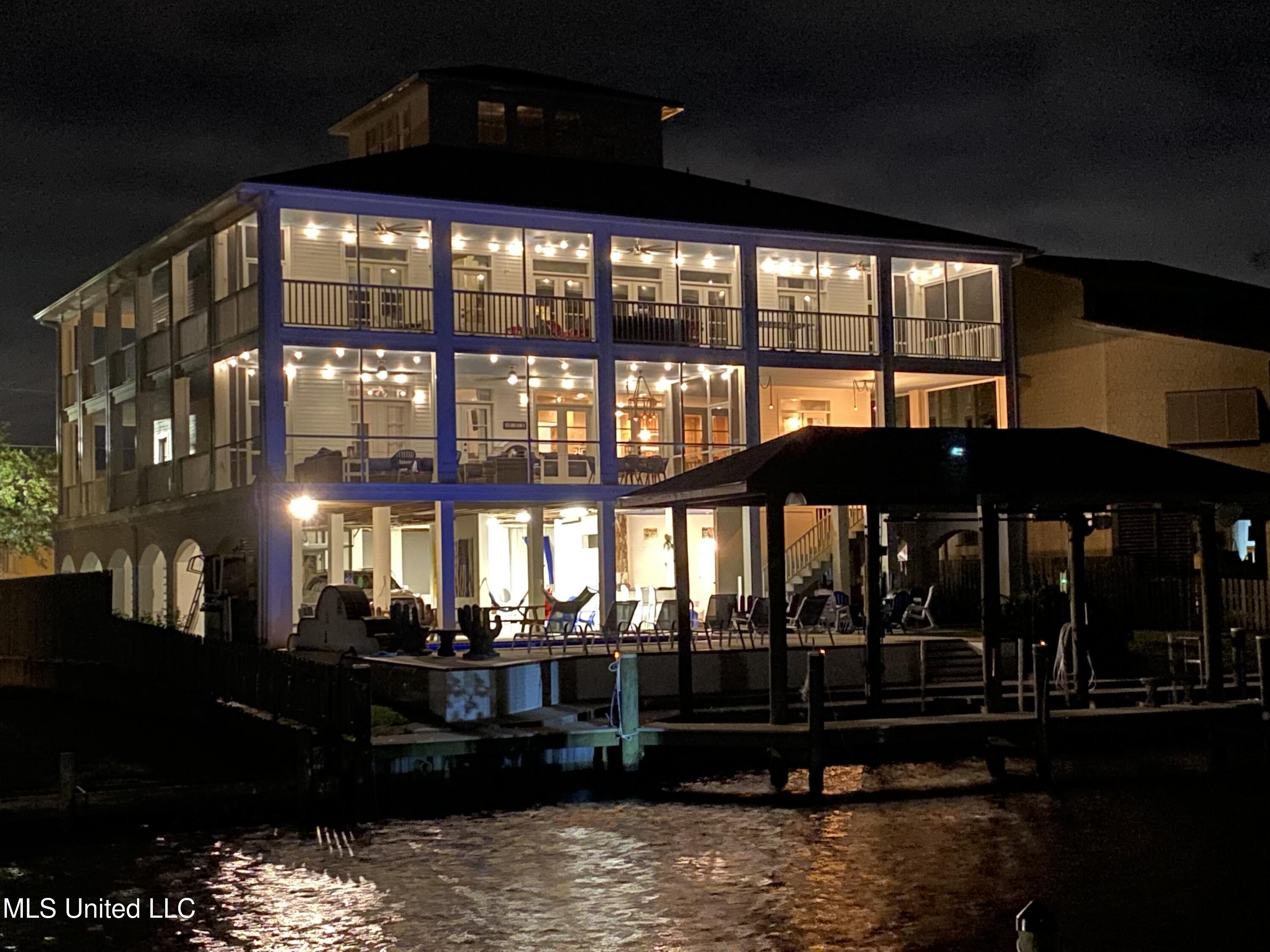 Pass Christian, Mississippi, 39571, United States, 5 Bedrooms Bedrooms, ,7 BathroomsBathrooms,Residential,For Sale,1989157