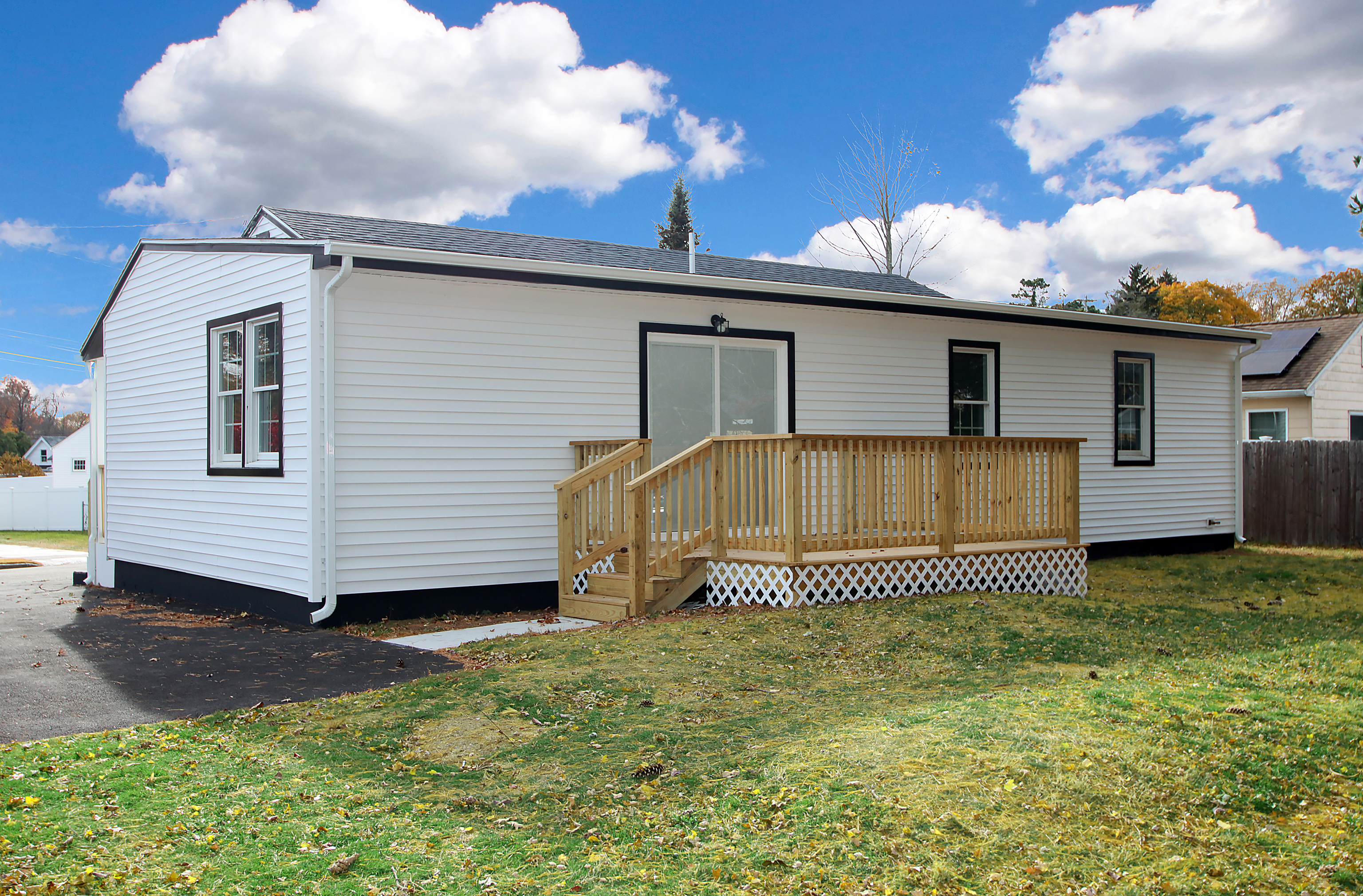 Milford, Connecticut, 06460, United States, 4 Bedrooms Bedrooms, ,2 BathroomsBathrooms,Residential,For Sale,1993433