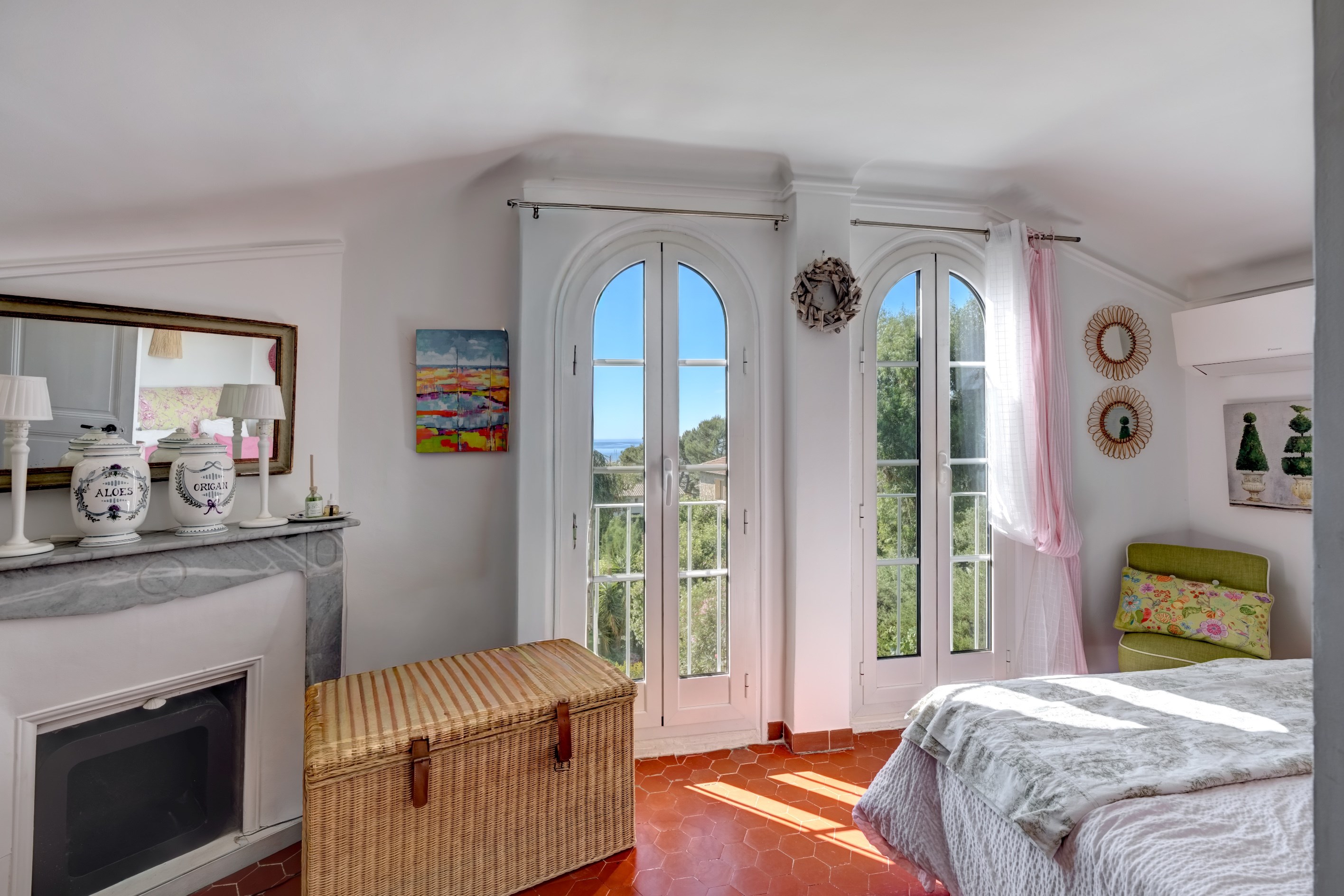  Golfe-Juan sea view villa with swimming pool, guest studio and panoramic views … - 物件實景