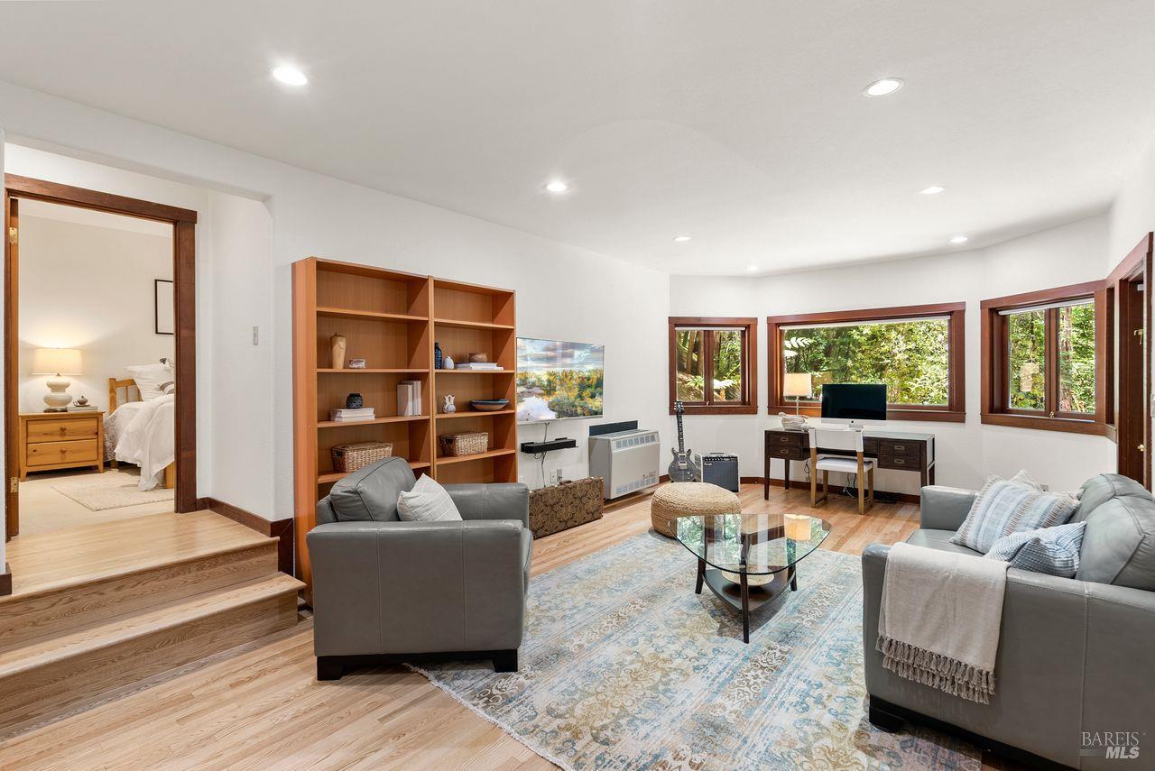 Woodacre, California, 94973, United States, 5 Bedrooms Bedrooms, ,3 BathroomsBathrooms,Residential,For Sale,1838533