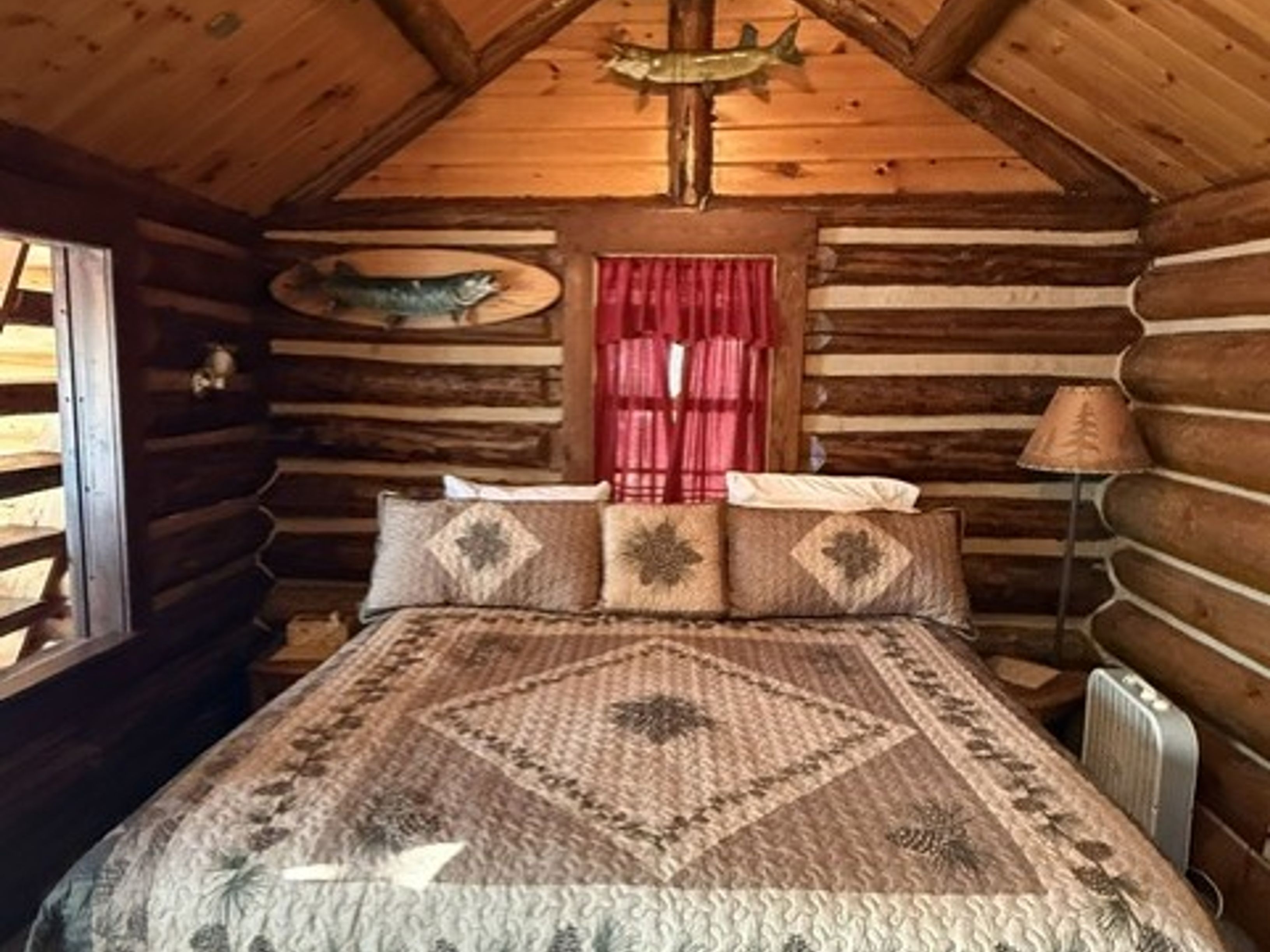  Storybook Log Cabin in Pines - 物件實景