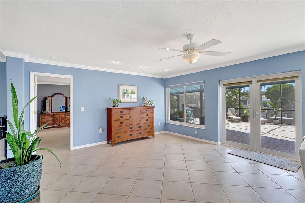 Bradenton, Florida, 34210, United States, 3 Bedrooms Bedrooms, ,3 BathroomsBathrooms,Residential,For Sale,1895487