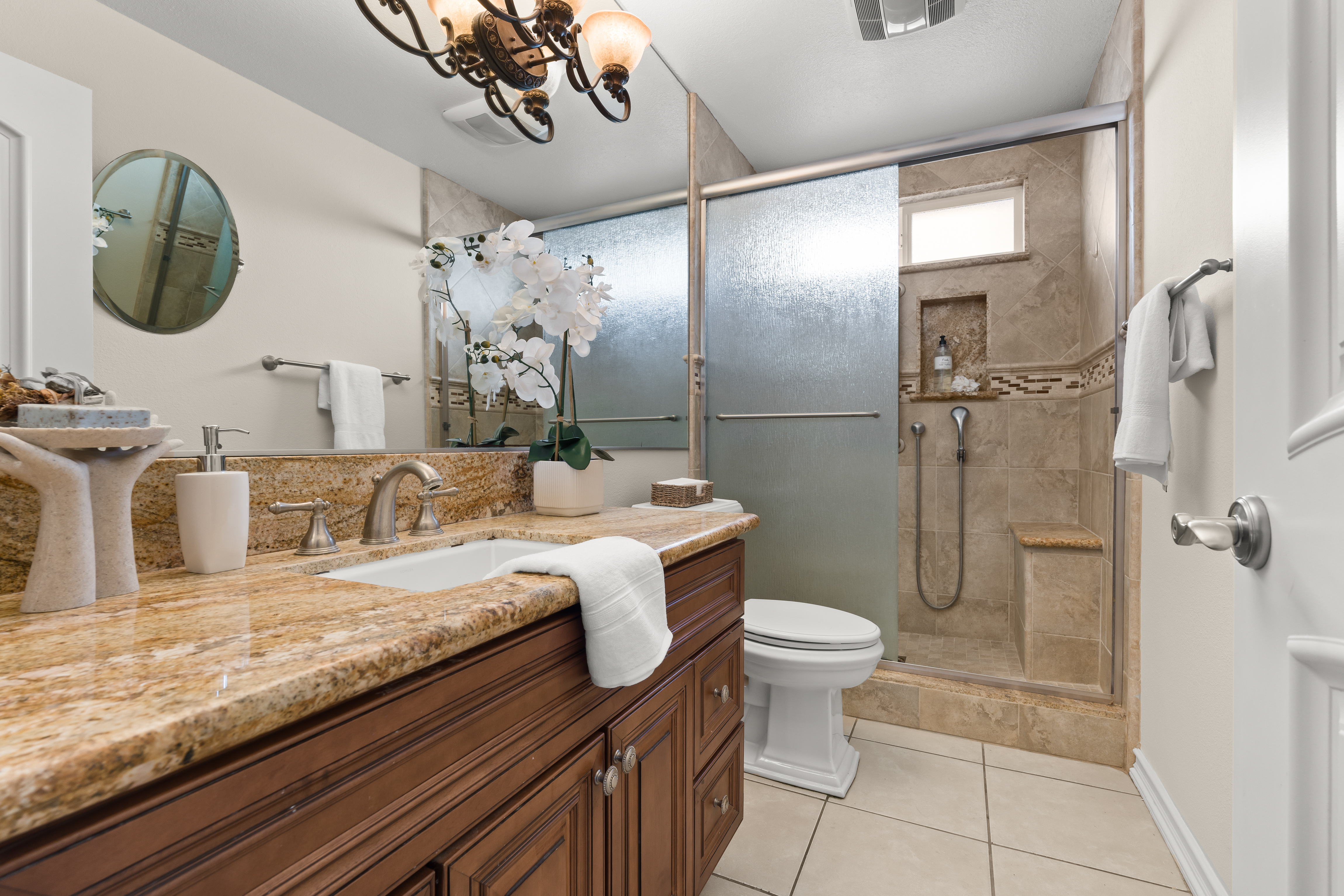  220 Camino El Rincon, Camarillo, CA 93012 - 物件實景